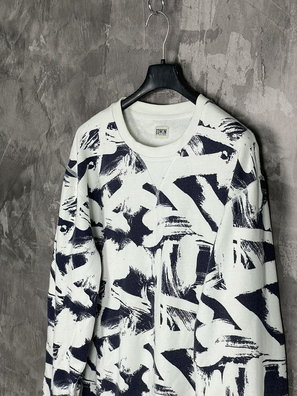 Edwin × Japanese Brand Vintage Edwin Japan Overprint Avant Garde Crew Sweatshirt Size US L / EU 52-54 / 3 - 7 Thumbnail