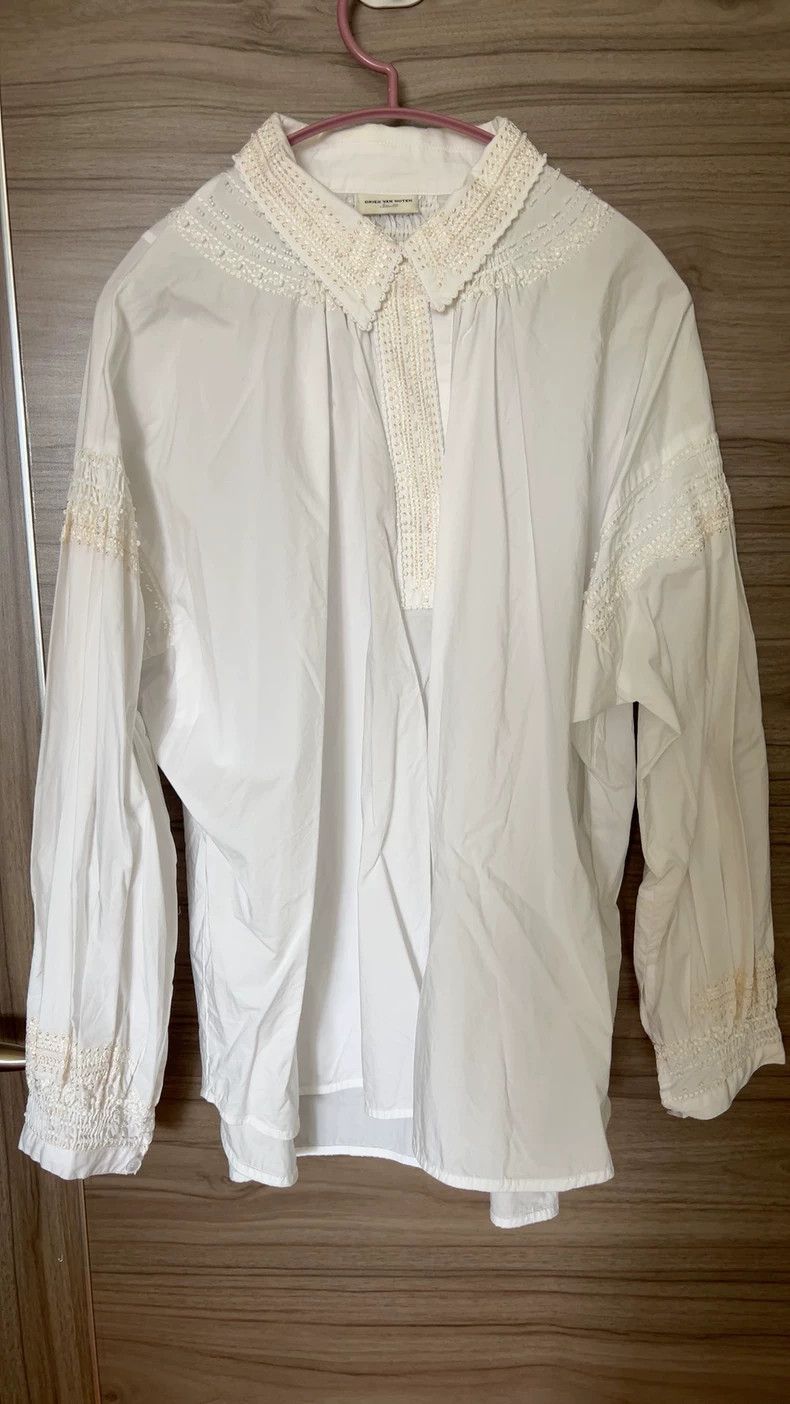 DRIES VAN NOTEN size:38 A white beaded shirt