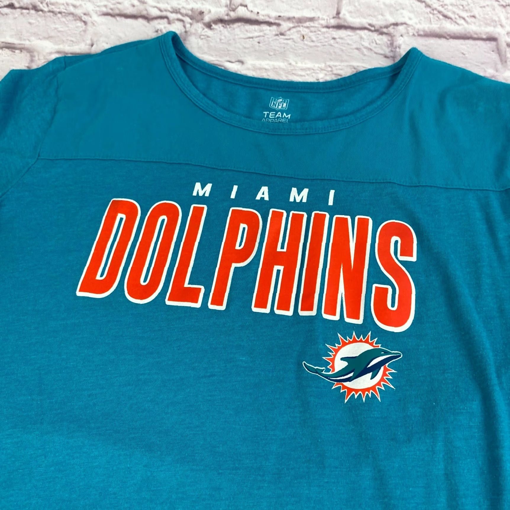 NFL VINTAGE NFL Miami Dolphins Women T-Shirt XL Crew Neck Short Sleeve Graphic Print Size XL / US 12-14 / IT 48-50 - 2 Thumbnail