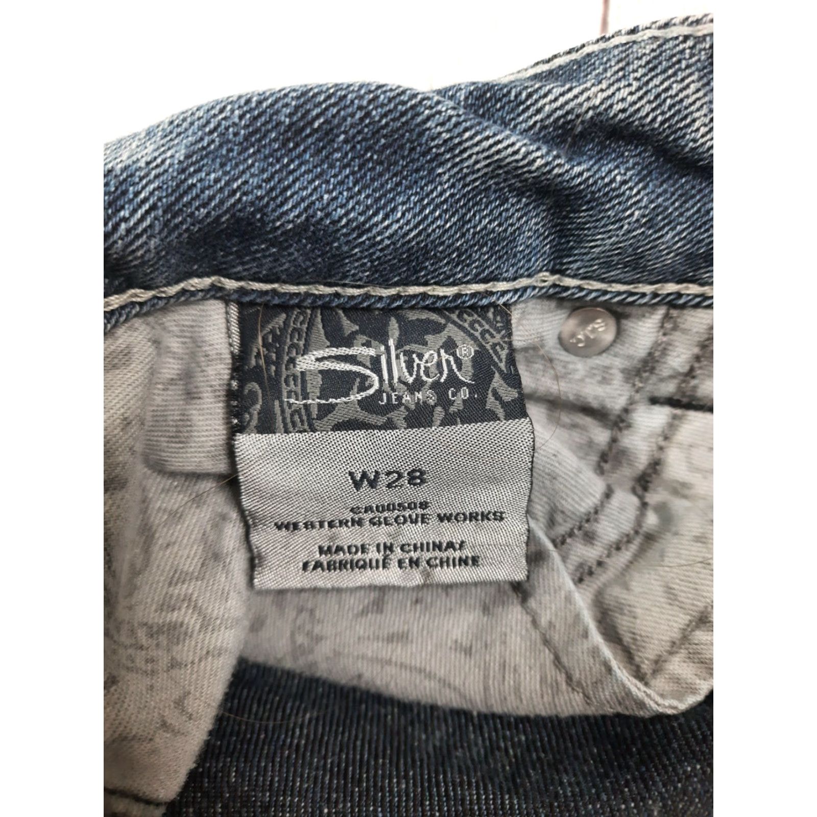 Silver Jeans Co. Silver Jeans Aiko Capris Womens Dark Wash Denim Crop Pants 28 Size 28 Inseam 22 Low Rise Capri Jeans Womens Size 28" / US 6 / IT 42 - 4 Thumbnail