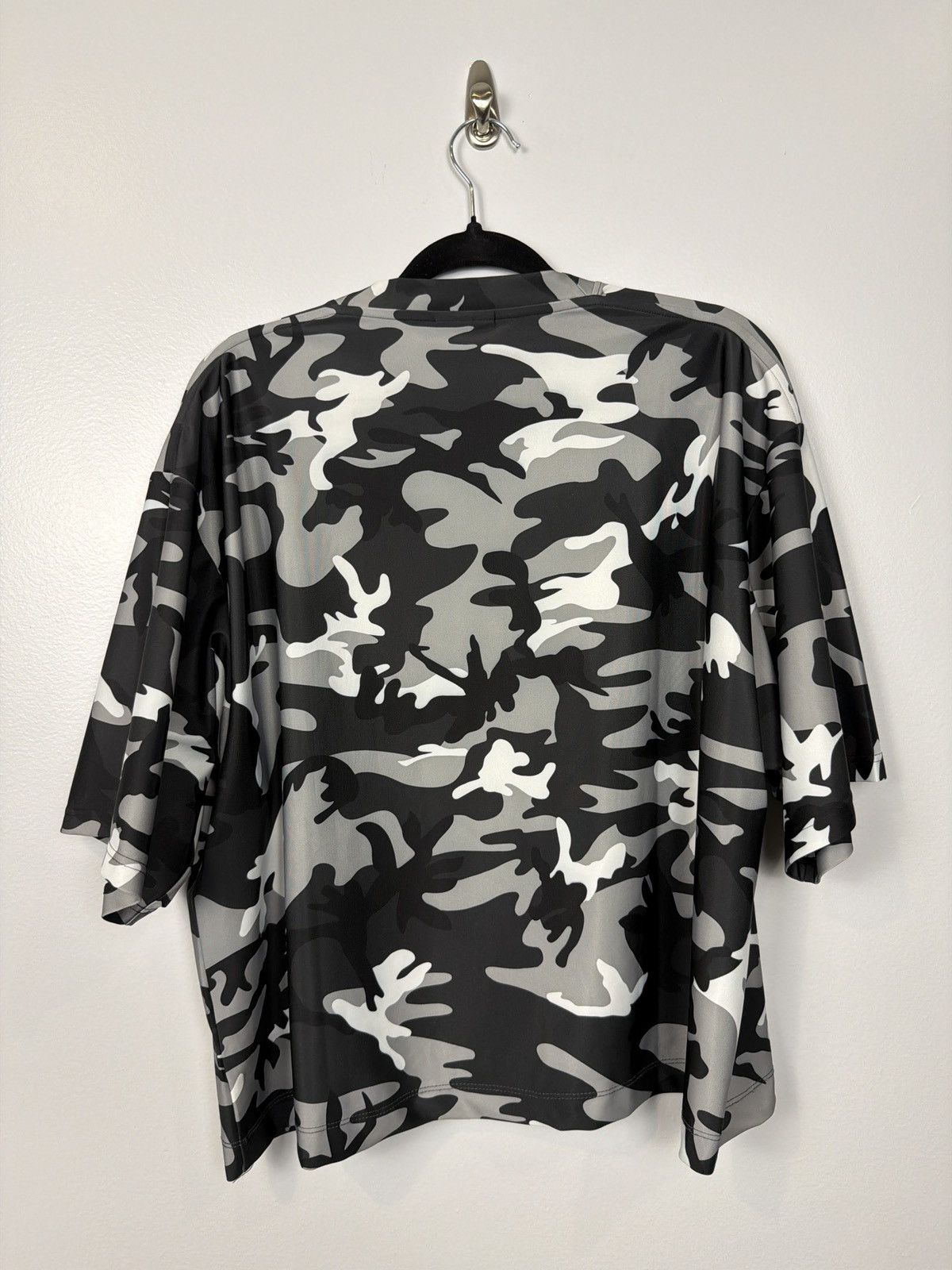 Balenciaga Balenciaga Swimwear Camo Shell Tee Size US S / EU 44-46 / 1 - 4 Thumbnail