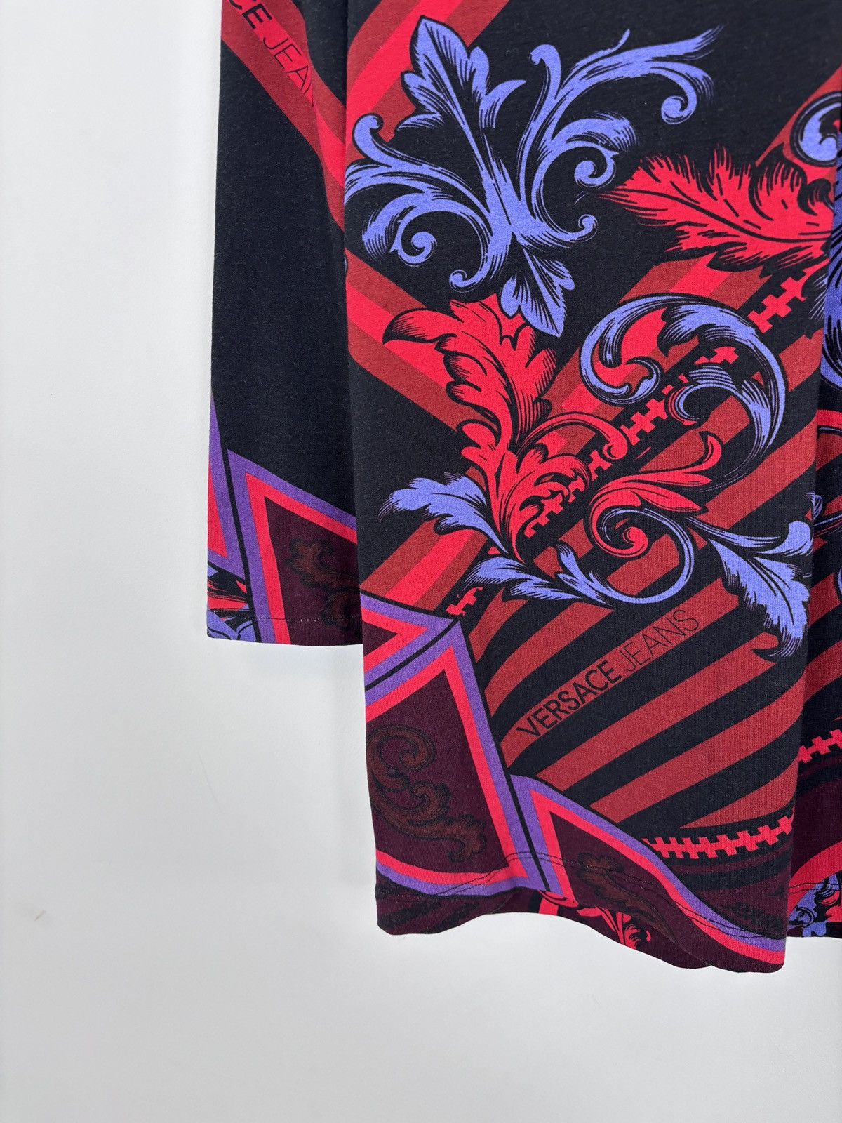 Versace Jeans Couture Versace Jeans Couture NWT Women’s Baroque Print Top Blouse Size S / US 4 / IT 40 - 6 Thumbnail