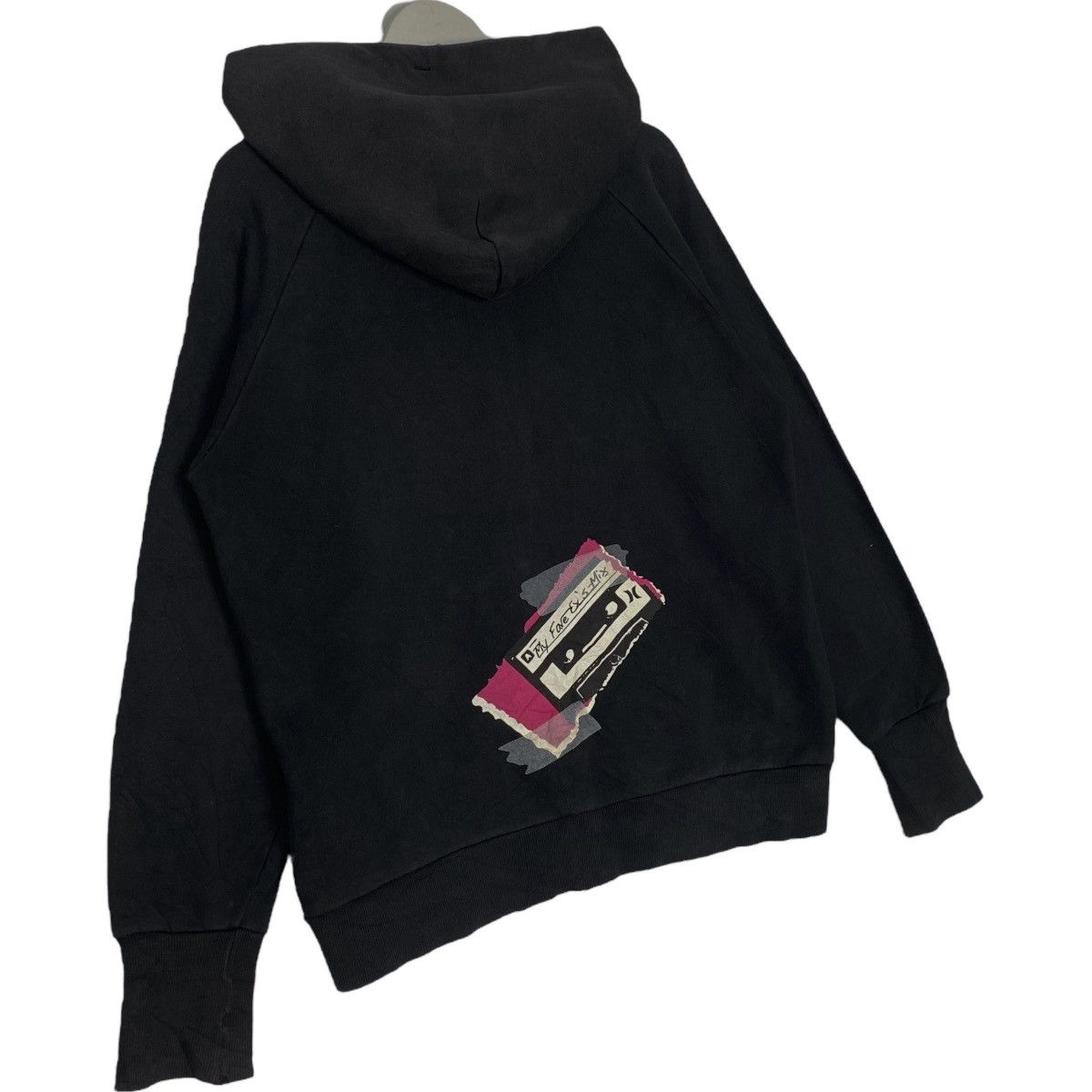 Vintage Vintage Hurley Men’s Hoodie Big Printed Black Pullover SizeM Size US M / EU 48-50 / 2 - 9 Thumbnail