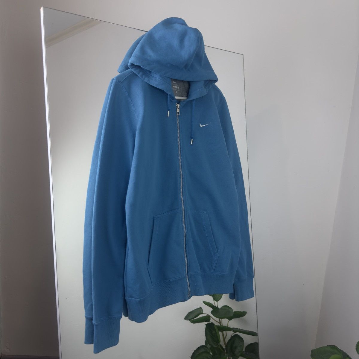 Nike Nike Vintage Zip Up Hoodie Mini Swoosh Y2K Style Size US XL / EU 56 / 4 - 1 Thumbnail