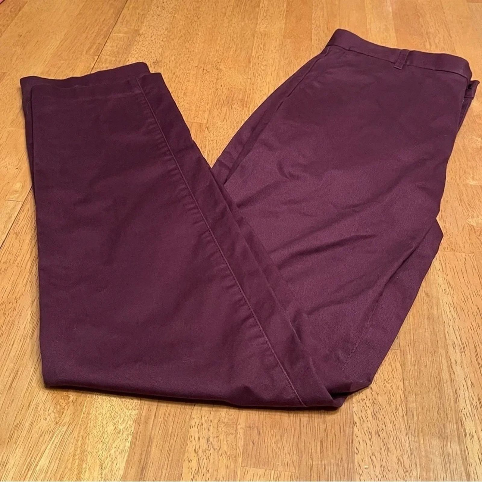 Everlane Everlane straight leg pants, size 31x32. Its is a front zip. Size 31" - 1 Thumbnail