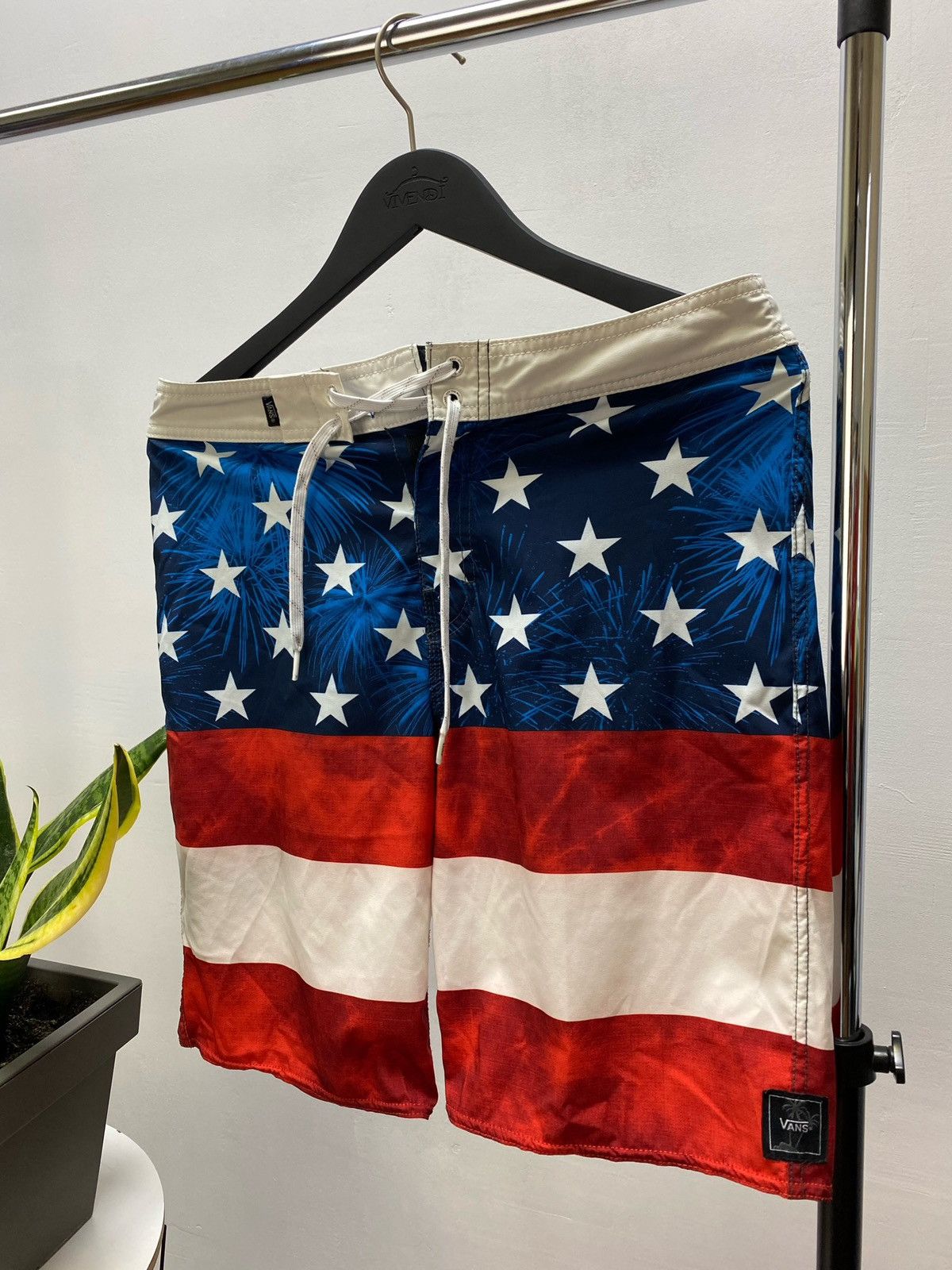Vans × Vintage Vans Men’s Board Shorts American Flag Swim Size US 30 / EU 46 - 2 Thumbnail