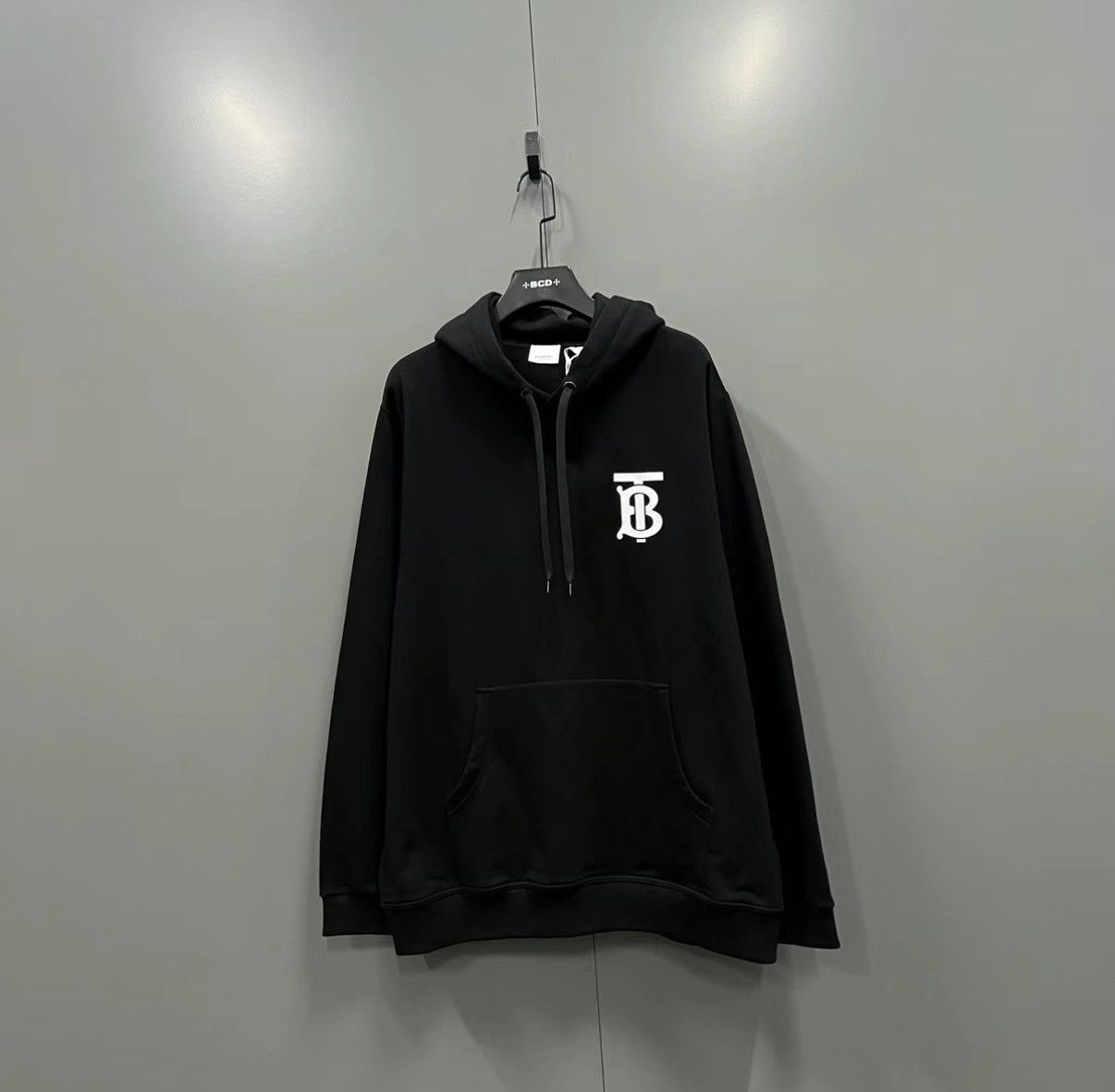 Burberry Burberry Black TB Logo Print Hoodie J41 Size XXL / US 16-18 / IT 52-54 - 1 Thumbnail