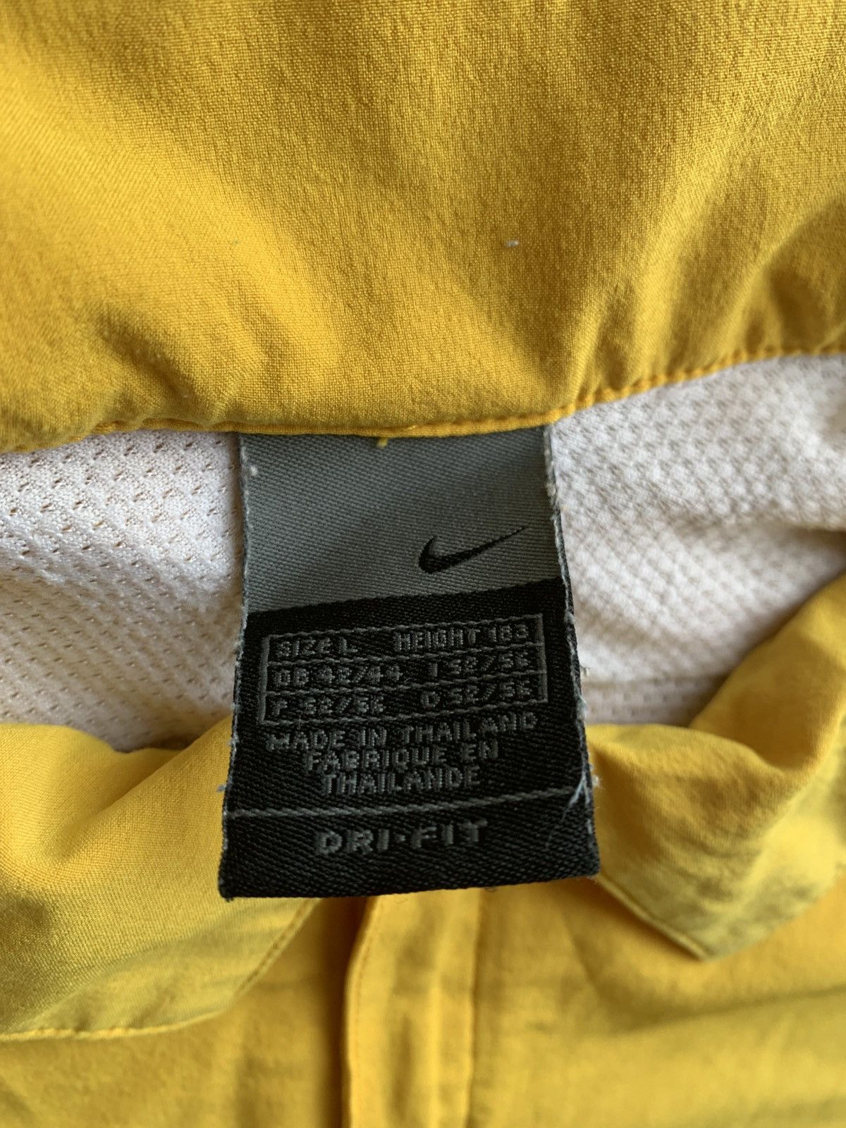 Nike Nike yellow sport polo Size US L / EU 52-54 / 3 - 3 Thumbnail
