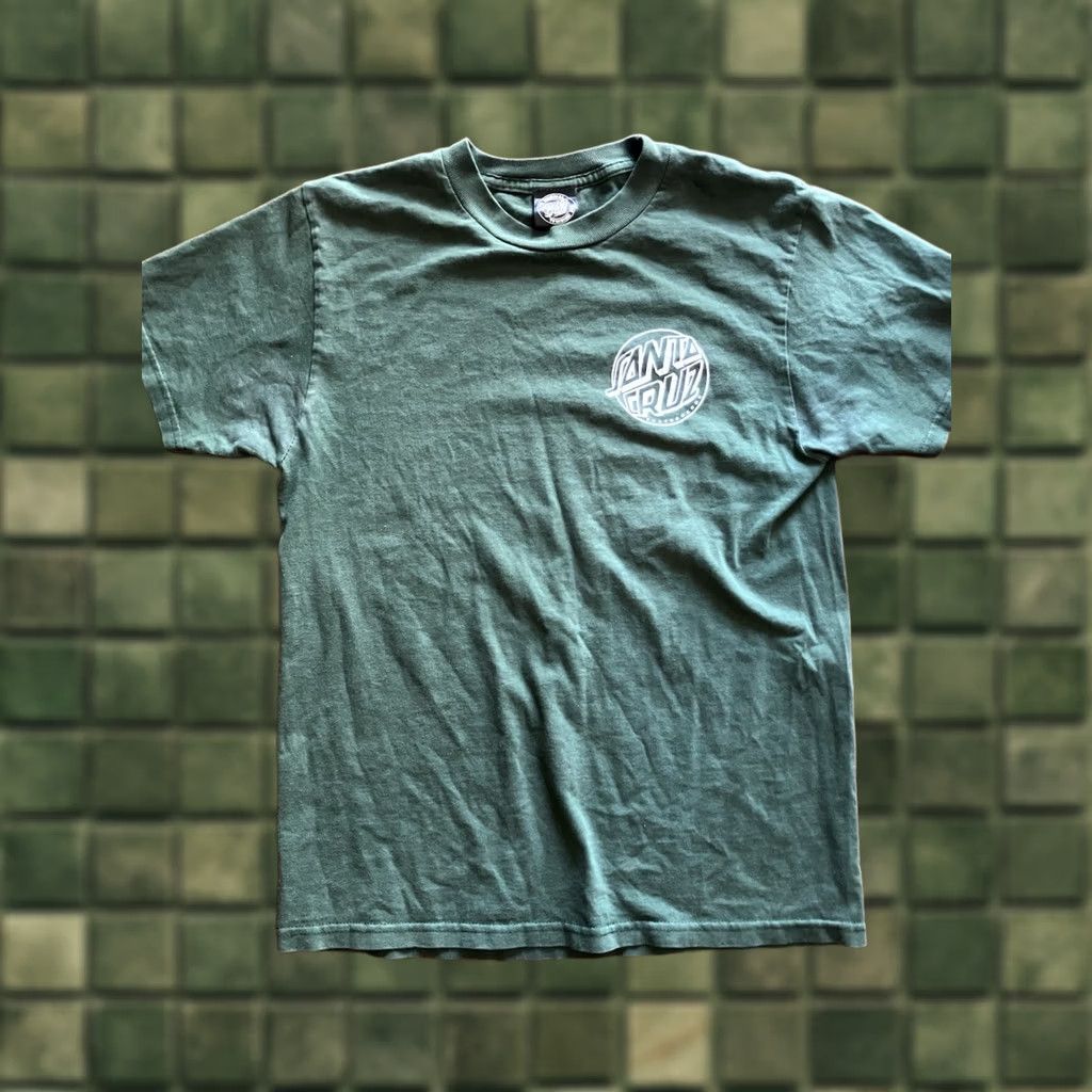 Vintage VINTAGE Santa Cruz Skateboarding Co Men’s Short Sleeve T-Shirt Green S Logo Graphic Print Crew Neck Slim Fit Size US S / EU 44-46 / 1 - 1 Thumbnail