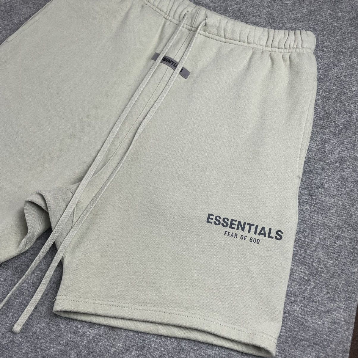 Fear of God Fear of God Essentials Fleece Shorts Size US 31 - 1 Thumbnail