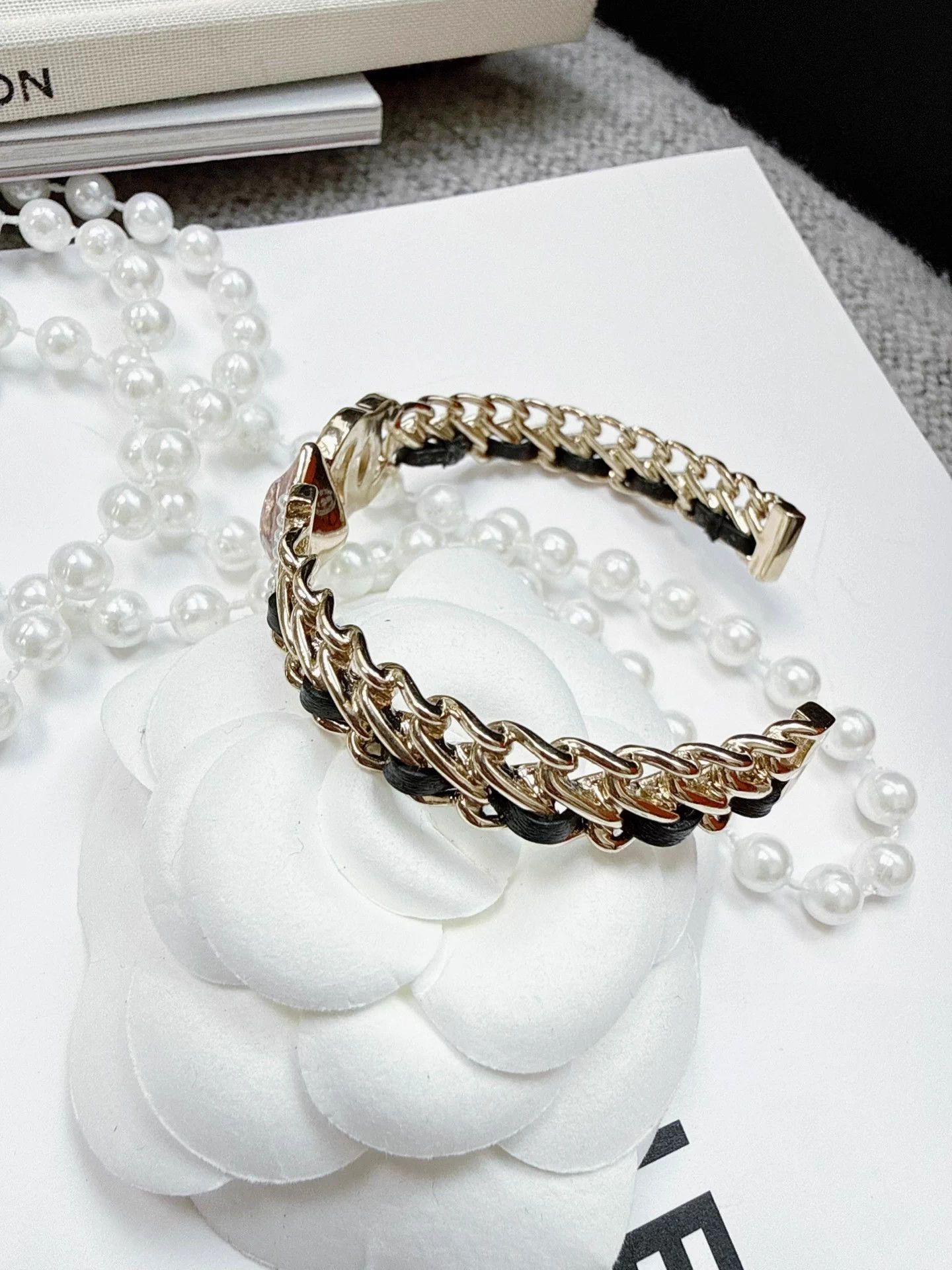 Chanel Chanel 22B pink heart crystal logo pearl chain bracelet M Size ONE SIZE - 4 Thumbnail