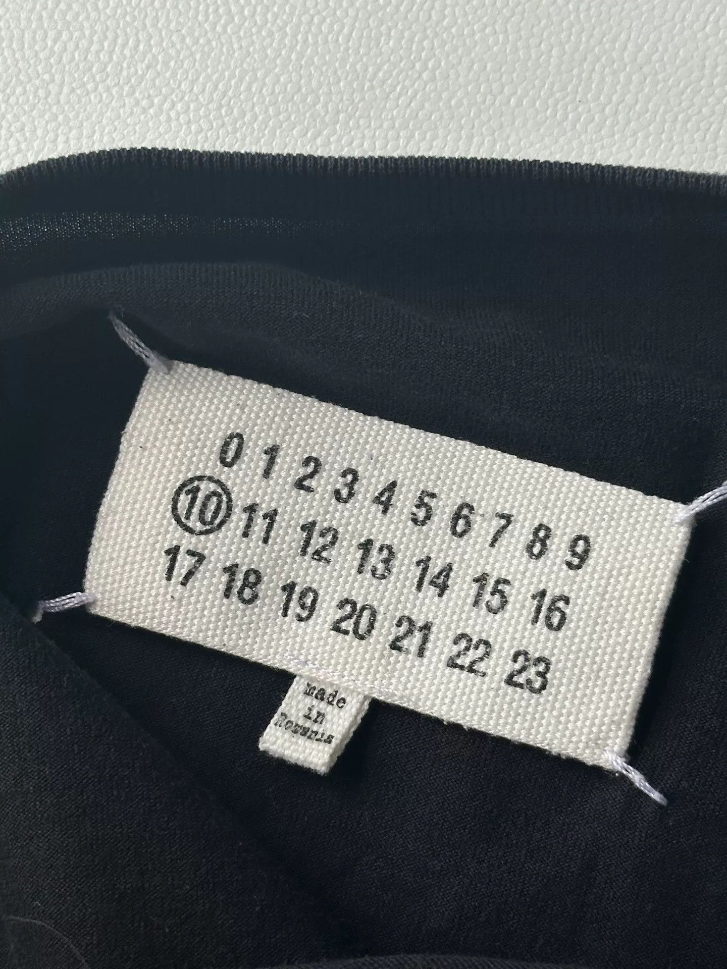 Maison Margiela Maison Margiela Reversed MMM Logo Tee Size US M / EU 48-50 / 2 - 2 Thumbnail