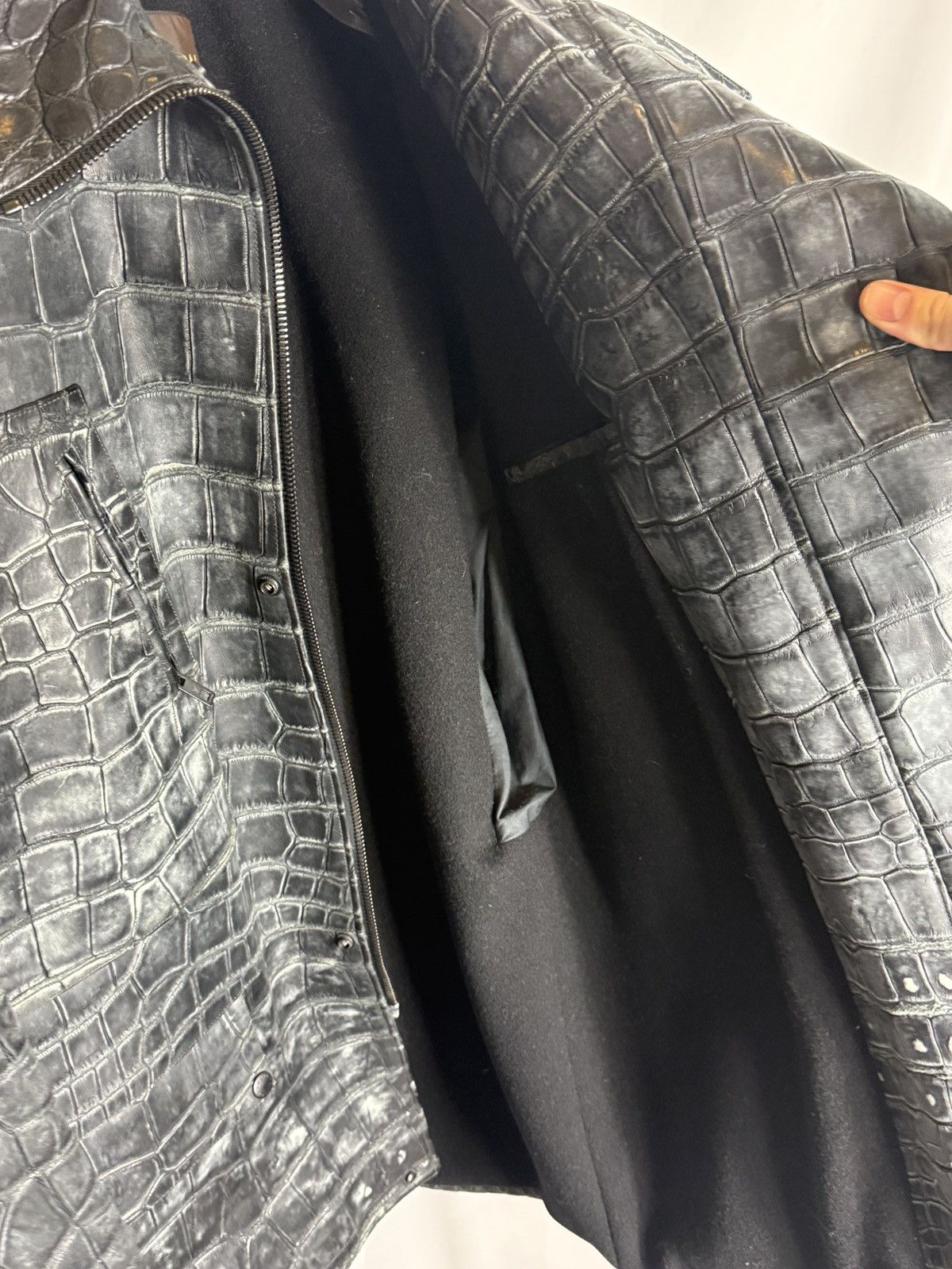 Louis Vuitton Louis Vuitton Alligator Leather Jacket – Size 52 Size US L / EU 52-54 / 3 - 6 Thumbnail
