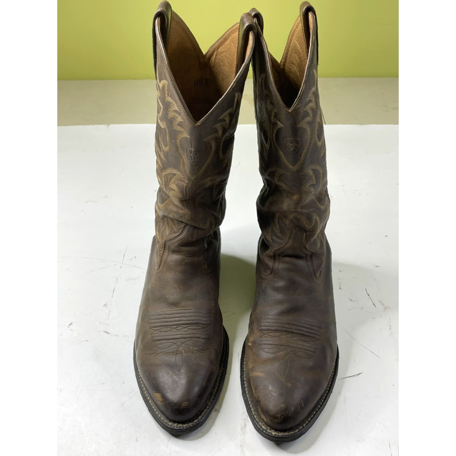 Ariat Ariat Cowboy Western Boot Mens 10 EE Brown Leather Pull On Wide 10002294(34725) Moderate wear Size US 10 / EU 43 - 3 Thumbnail