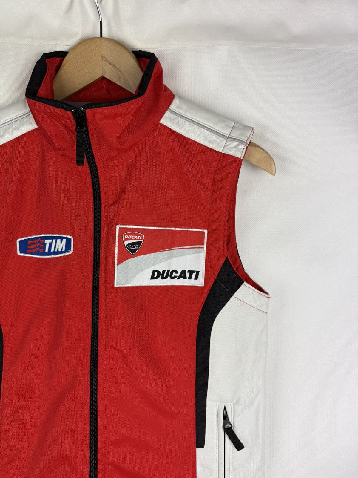 Ducati Ducati Corse Men’s Soft shell Racing Vest Waistcoat Size Xs Size US XS / EU 42 / 0 - 5 Thumbnail