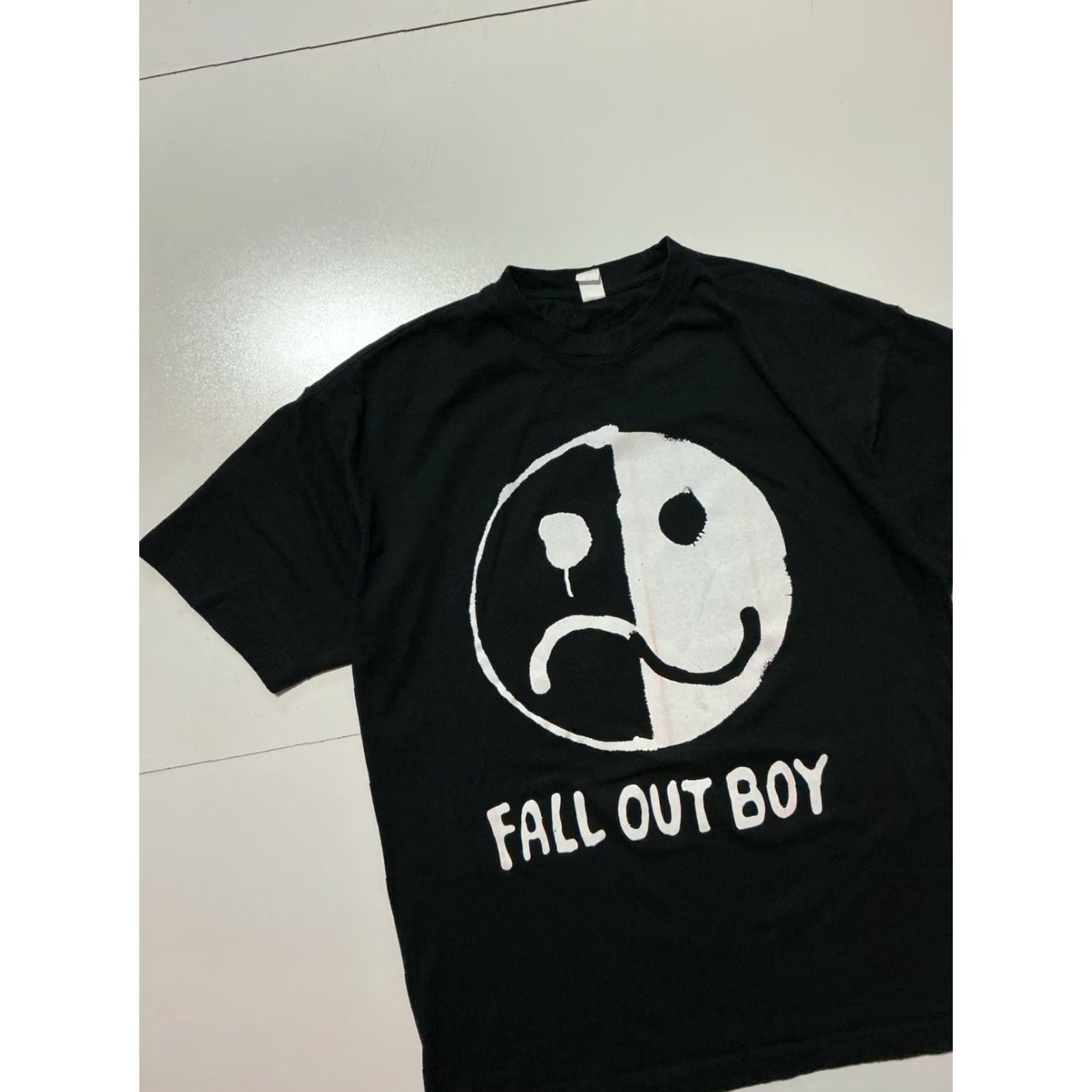Vintage Fall Out Boy Bring Me The Horizon Tour Rock Band Face Graphic Black T-Shirt Sz.L Size US L / EU 52-54 / 3 - 3 Thumbnail