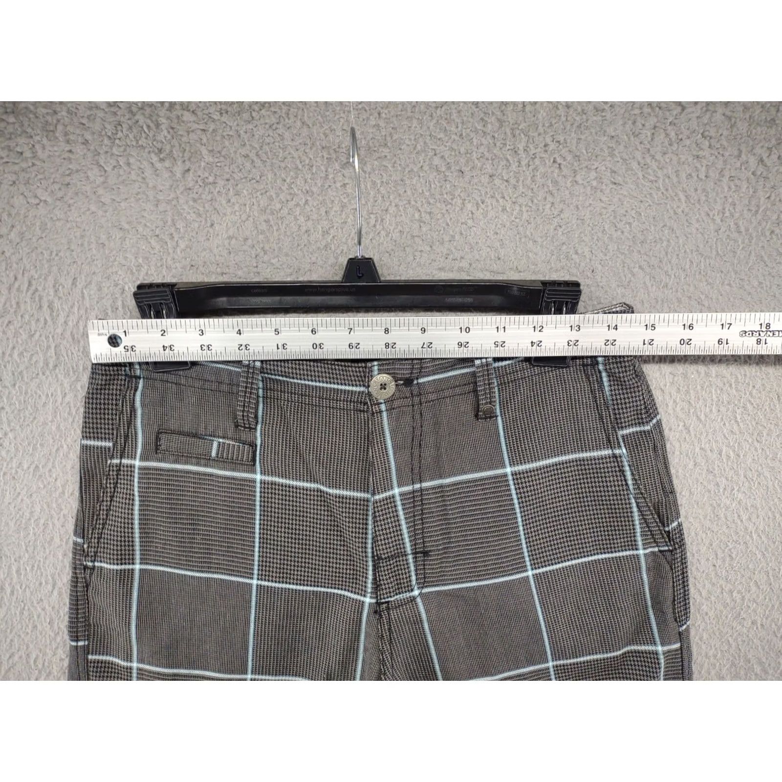 Vans Vans Mens Plaid Flat Front Chino Board Shorts 28 Black 90s Colorful Logo Belt Loops Pocket Zipper Front Flat Front Womens Mens Boys Girls Size US 28 / EU 44 - 5 Thumbnail