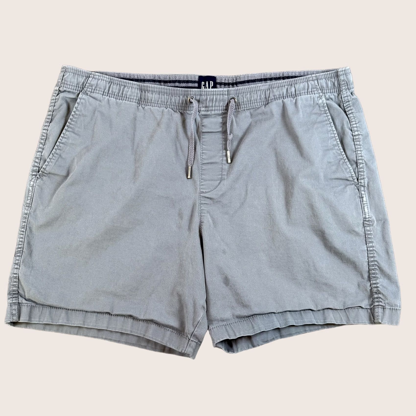 Gap GAP Shorts Mens 2XL Gray Casual Drawstring Stretch Elastic Waist Pockets Size US 39 - 1 Thumbnail