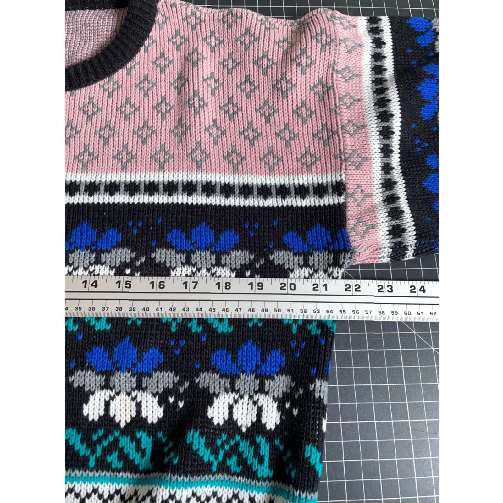 Pinko VINTAGE 80s Flower Motif Sweater Women Medium Pink Boxy Knit Crew Neck Pullover Floral Geometric Knit Cottage Style Regular Mens Women Girls? Size M / US 6-8 / IT 42-44 - 5 Thumbnail