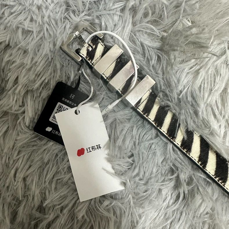 Yves Saint Laurent Saint Laurent 14ss zebra three-button belt 2502-Nextarrow Size ONE SIZE - 2 Thumbnail
