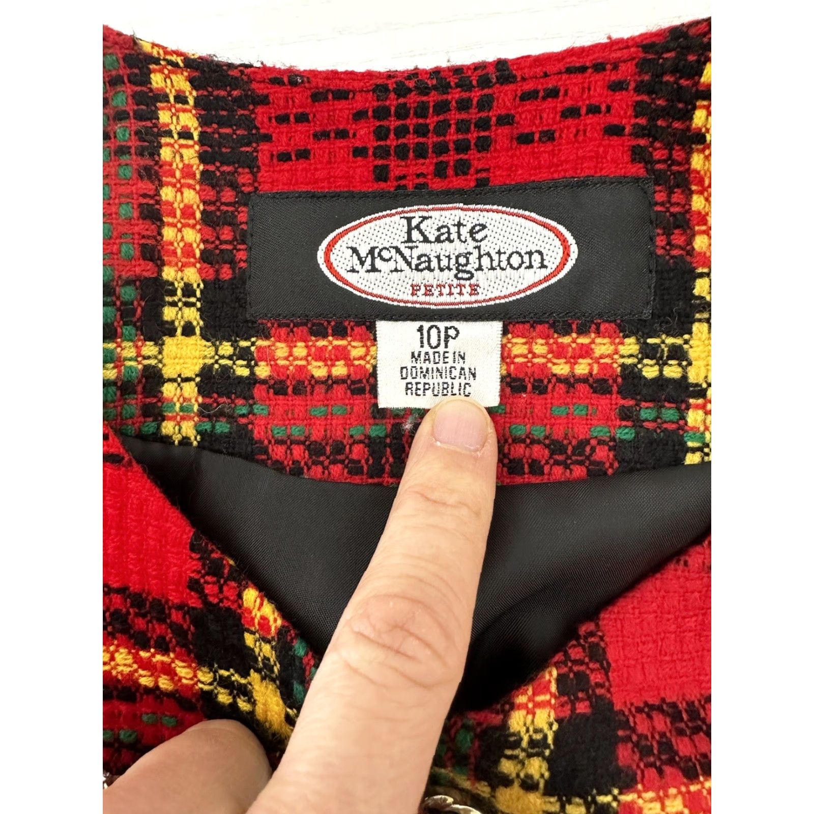 Vintage VINTAGE Tweed Plaid Crop Blazer Jacket Women’s 10 Red Collarless 90s Wool Blend Lining Shirt Mens? Size L / US 10 / IT 46 - 4 Thumbnail