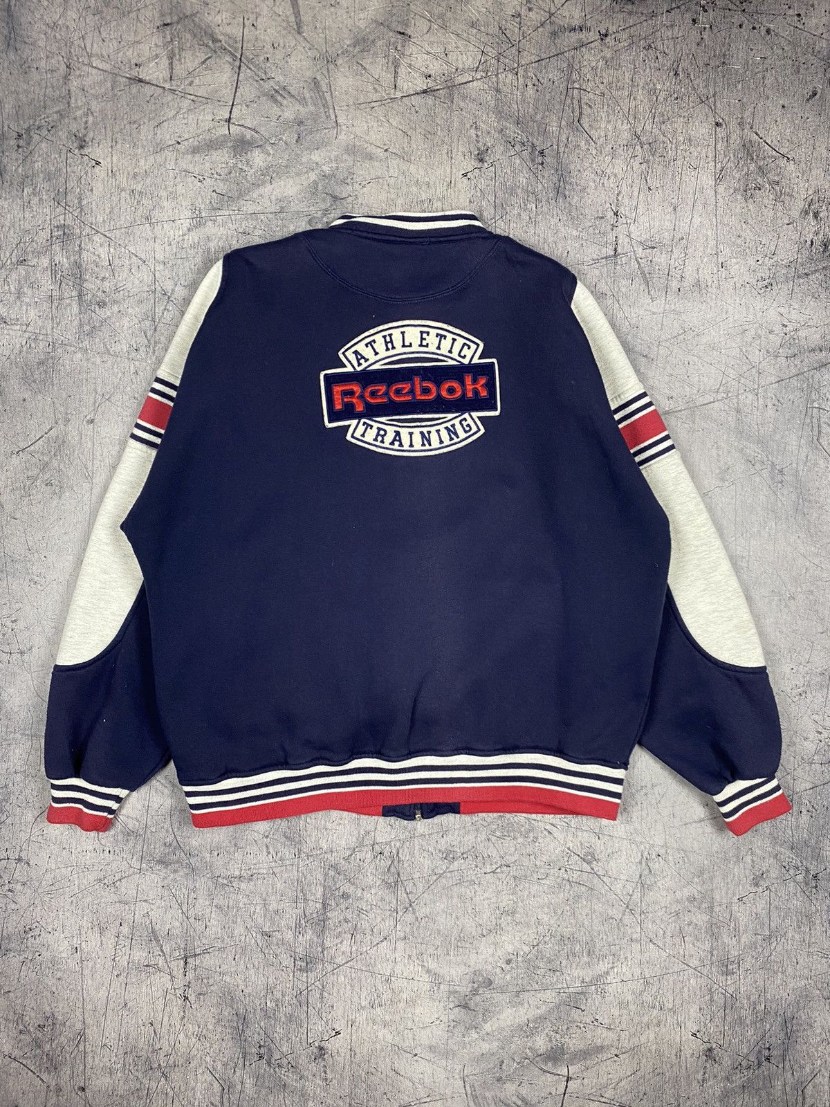 Reebok Vintage Reebok Athletic Training Bog Logo Bomber Jacket Size US L / EU 52-54 / 3 - 2 Thumbnail