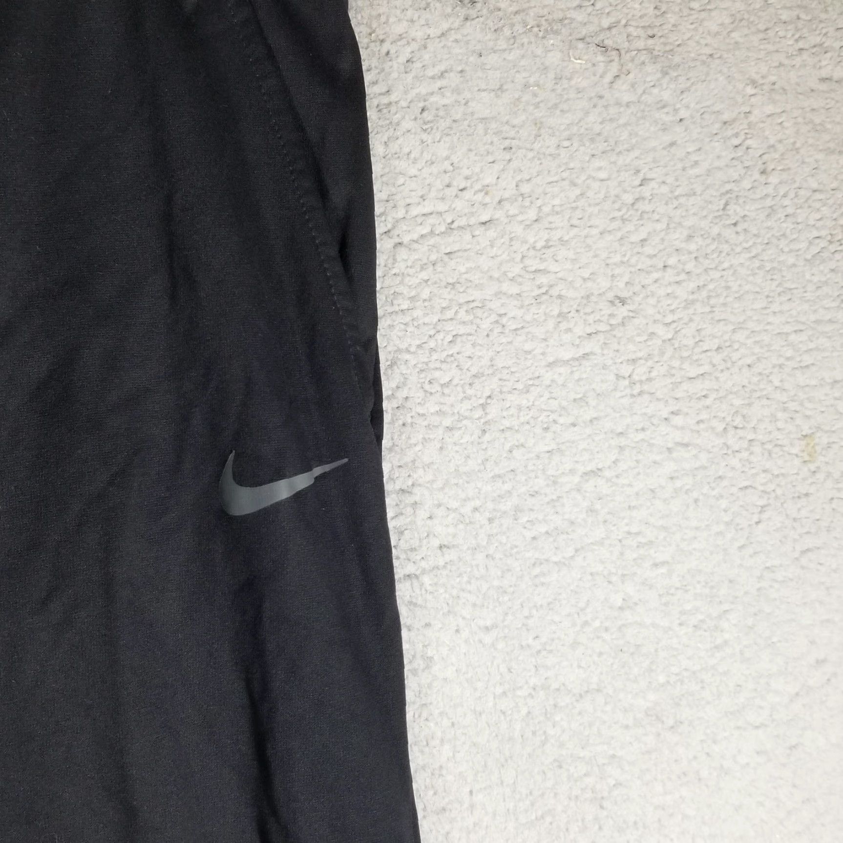 Nike Nike Mens Therma Fit Training Pants L Black Fleece 100% Polyester Dri-FIT Pockets Elastic Waist Running Jogging Gym Training Activewear Mens L Size US 33 - 3 Thumbnail