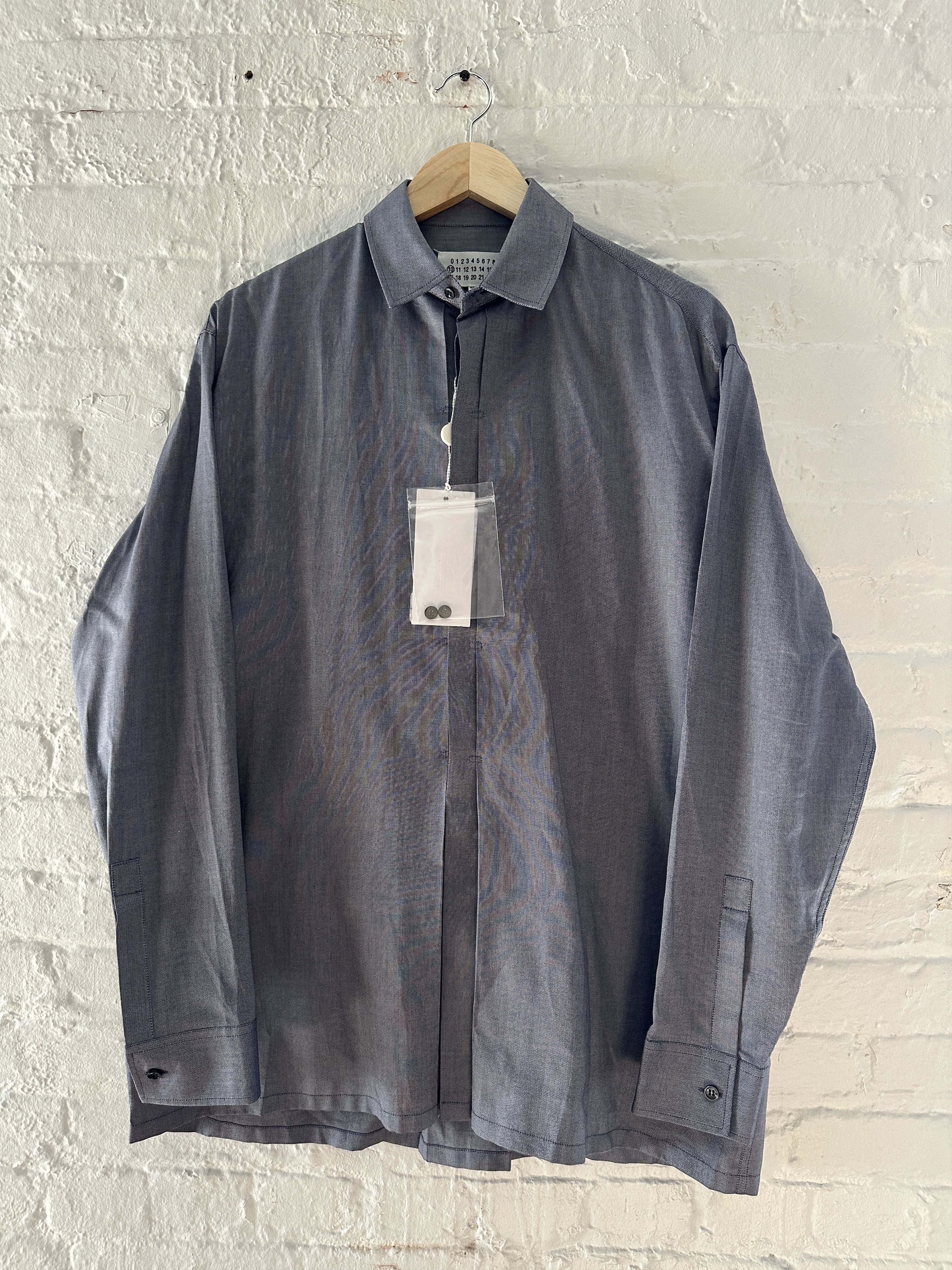 Maison Margiela Maison Margiela Oversized Button Up Shirt Size US L / EU 52-54 / 3 - 1 Thumbnail