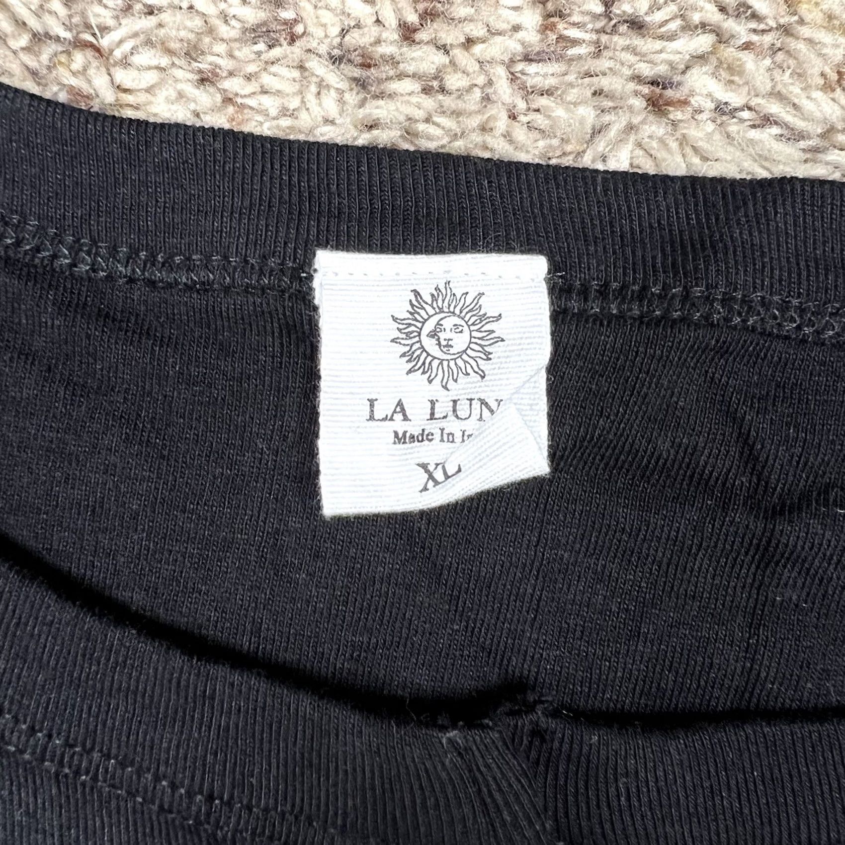 Vintage La Luna Christmas Crop Top Cropped T-Shirt Womens XL Black Embroidered Ginger Bread Cotton Short Sleeve Henley style Modern Casual Size XL / US 12-14 / IT 48-50 - 2 Thumbnail