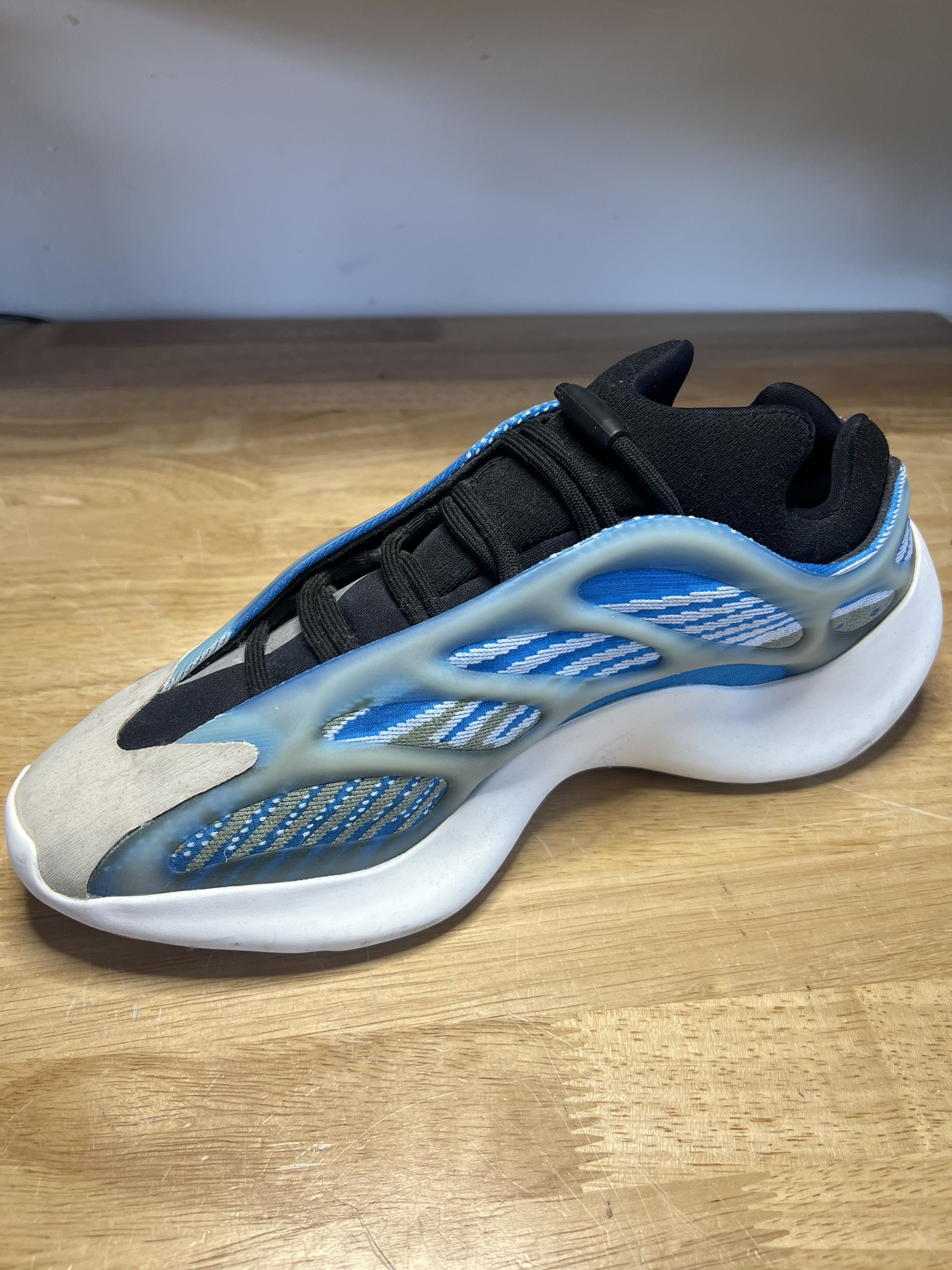 Adidas adidas Yeezy 700 V3 Arzareth (Blue) - US Mens Size 9.5 Size US 9.5 / EU 42-43 - 9 Thumbnail