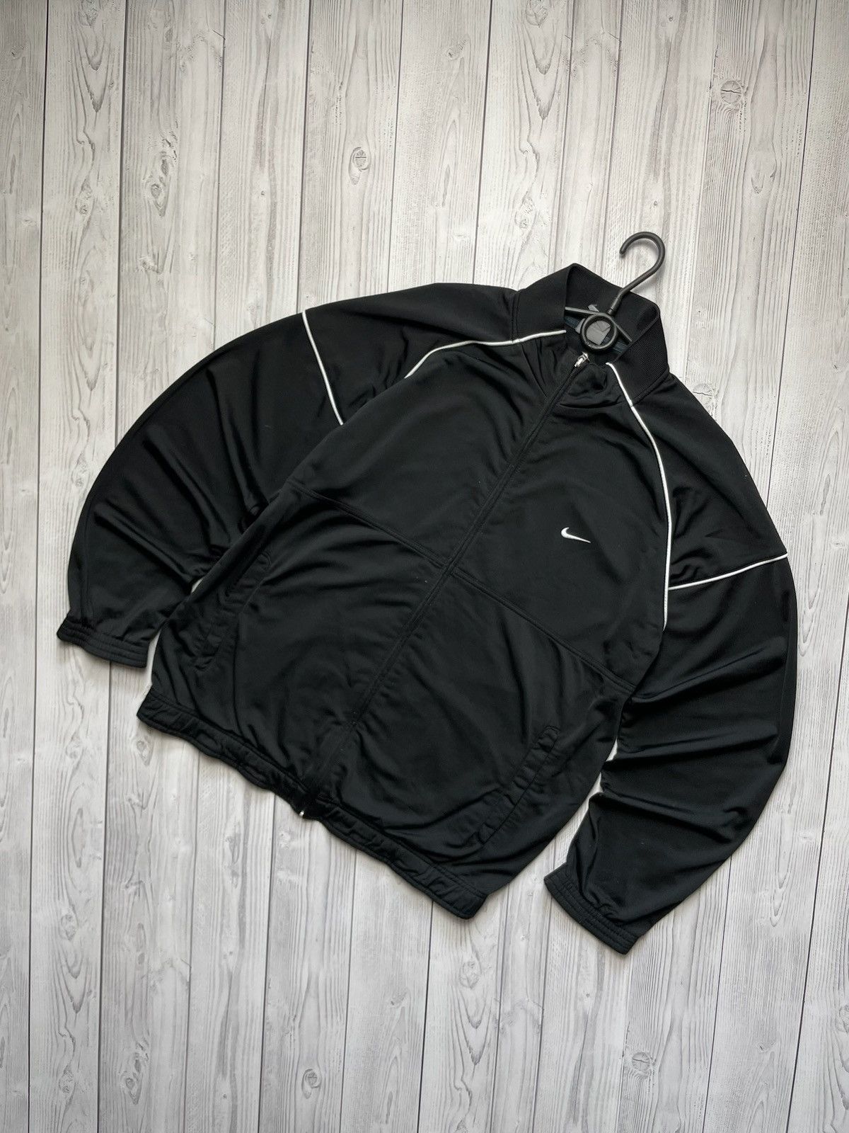 Nike × Vintage Vintage Nike track jacket size L logo Size US L / EU 52-54 / 3 - 1 Thumbnail