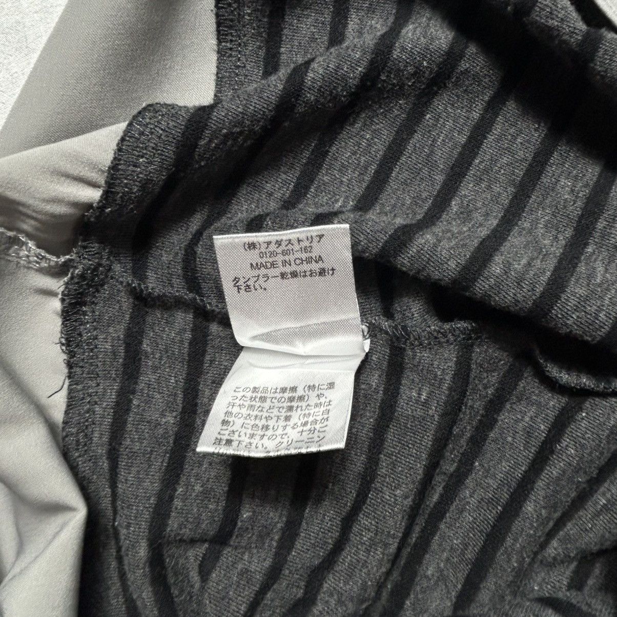 Japanese Brand Niko and Dark grey striped three-quarter sleeve shirt Size ONE SIZE - 7 Thumbnail
