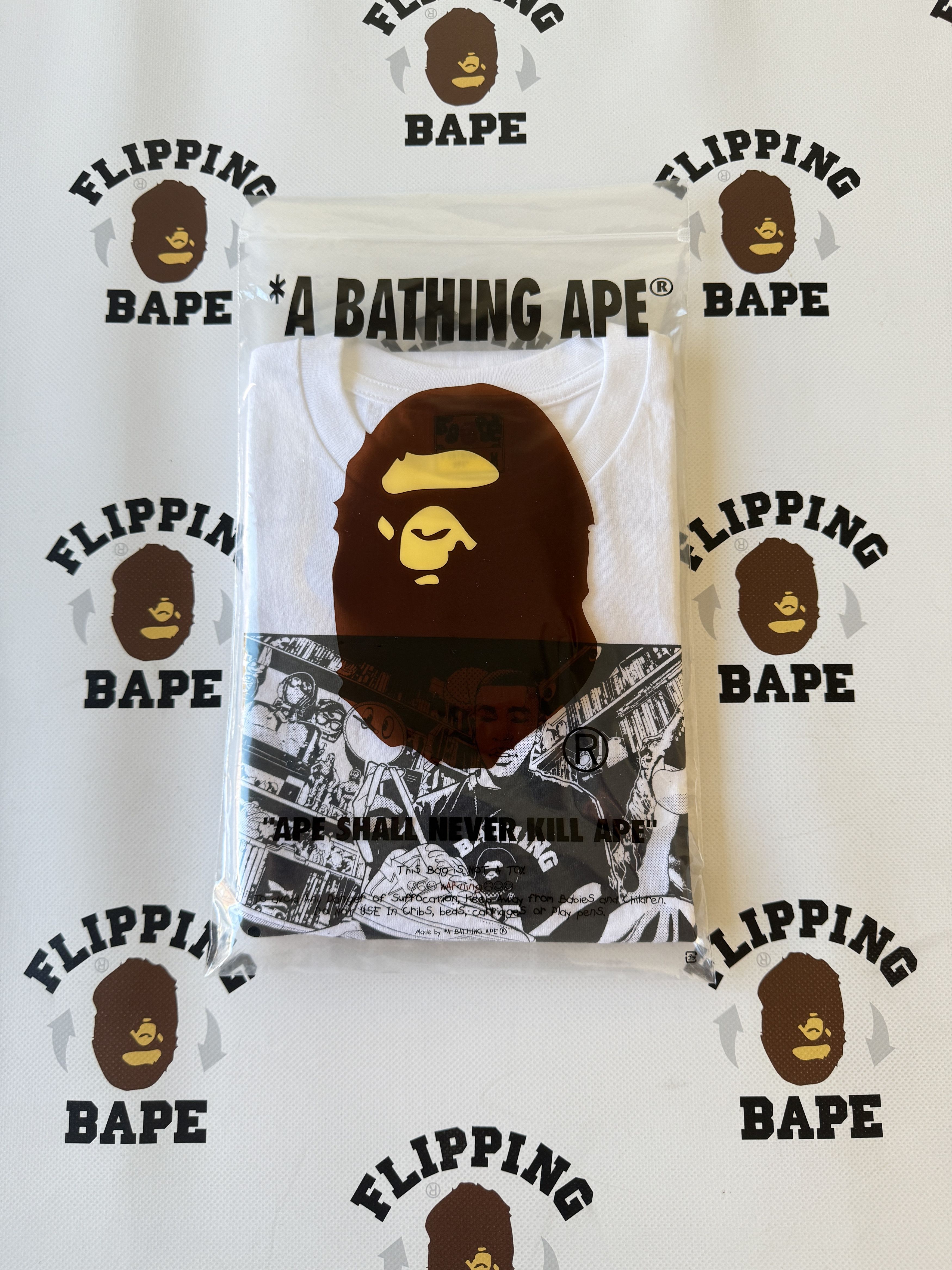 Bape BAPE GALLERY X 井上 三太 TEE 1 Size US M / EU 48-50 / 2 - 10 Thumbnail