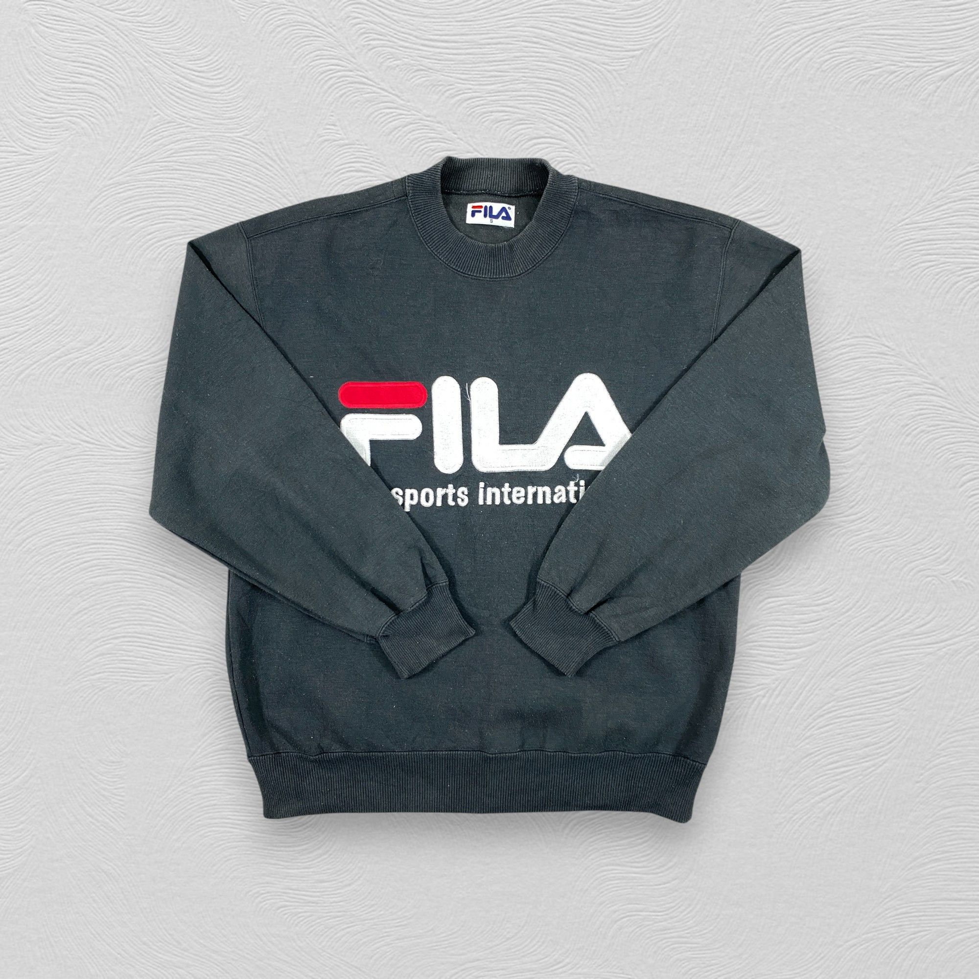 Japanese Brand Vintage Fila Big Logo Sweatshirt Jacket- J203 Size US M / EU 48-50 / 2 - 3 Thumbnail