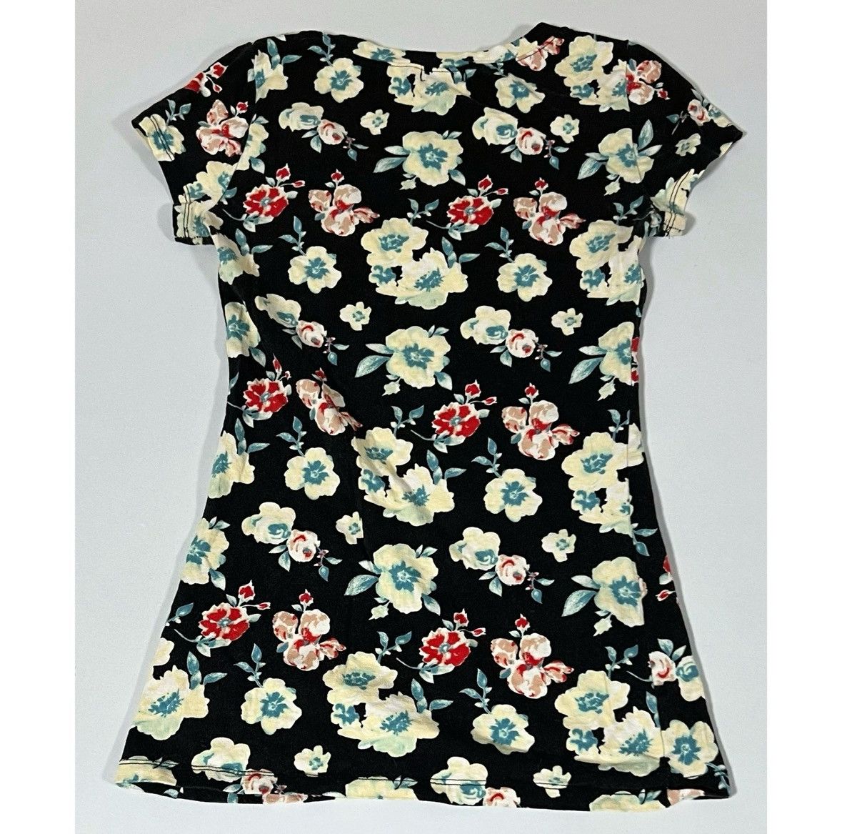 Japanese Brand Wet Seal Black Floral V-Neck Shirt Top Blouse Tee Size S 💙✨ Size S / US 4 / IT 40 - 4 Thumbnail