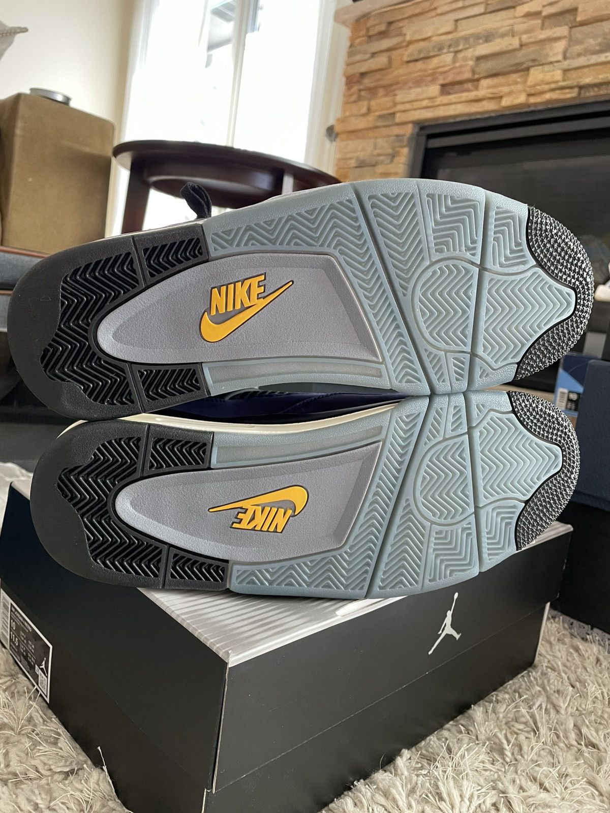 Jordan Brand Jordan 4 Lakers Size US 10 / EU 43 - 7 Thumbnail