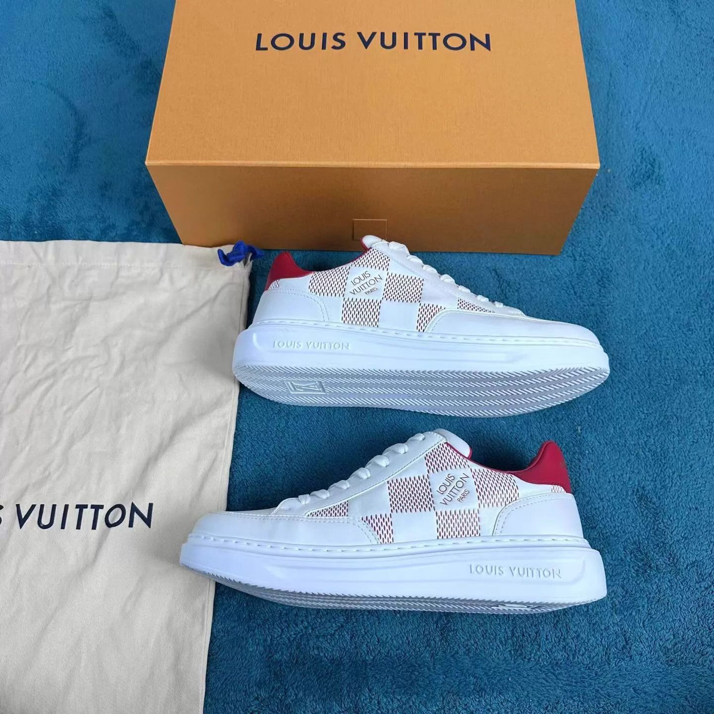 Louis Vuitton lv Beverly Hills Leather Low Top Shoes White/Red 7.5/41.5 Size US 8.5 / EU 41-42 - 2 Thumbnail