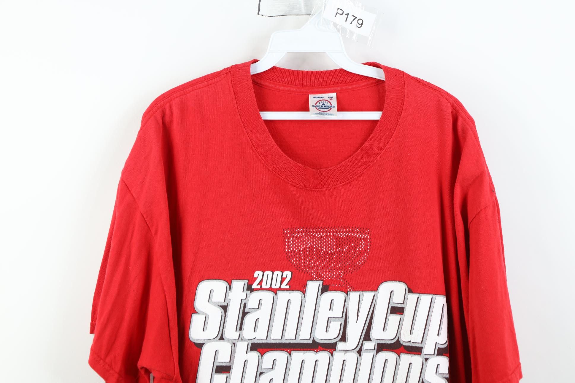 Vintage Vintage 2002 Stanley Cup Champs Detroit Red Wings T-Shirt Size US XL / EU 56 / 4 - 2 Thumbnail