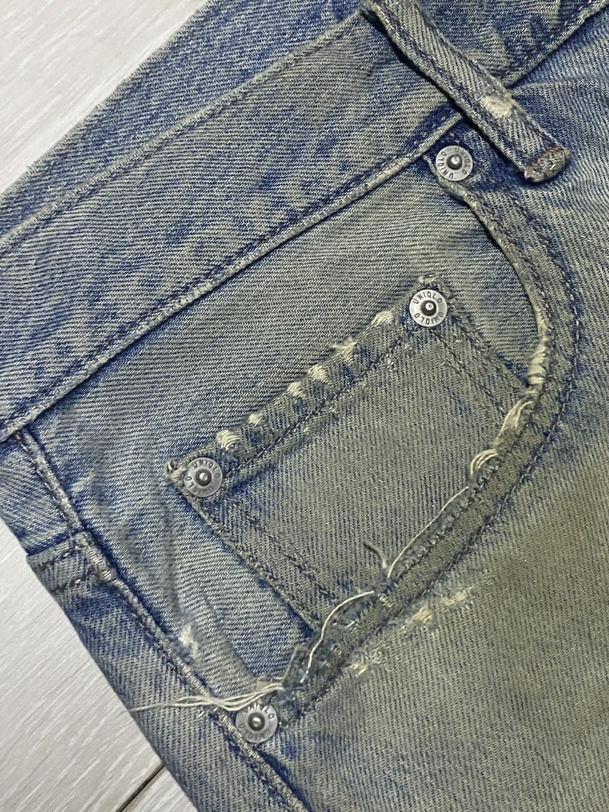 Uniqlo Vintage Japanese Uniqlo Grunge Distressed Tappered Leg Jeans Size US 34 / EU 50 - 14 Thumbnail