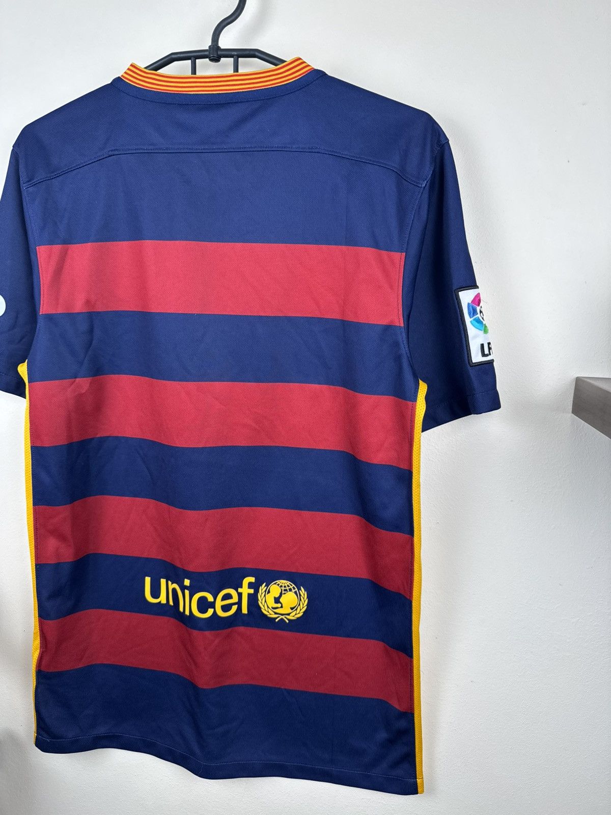 Nike Barcelona 2015 2016 Jersey Nike Home Kit Football Soccer S Size US S / EU 44-46 / 1 - 17 Thumbnail