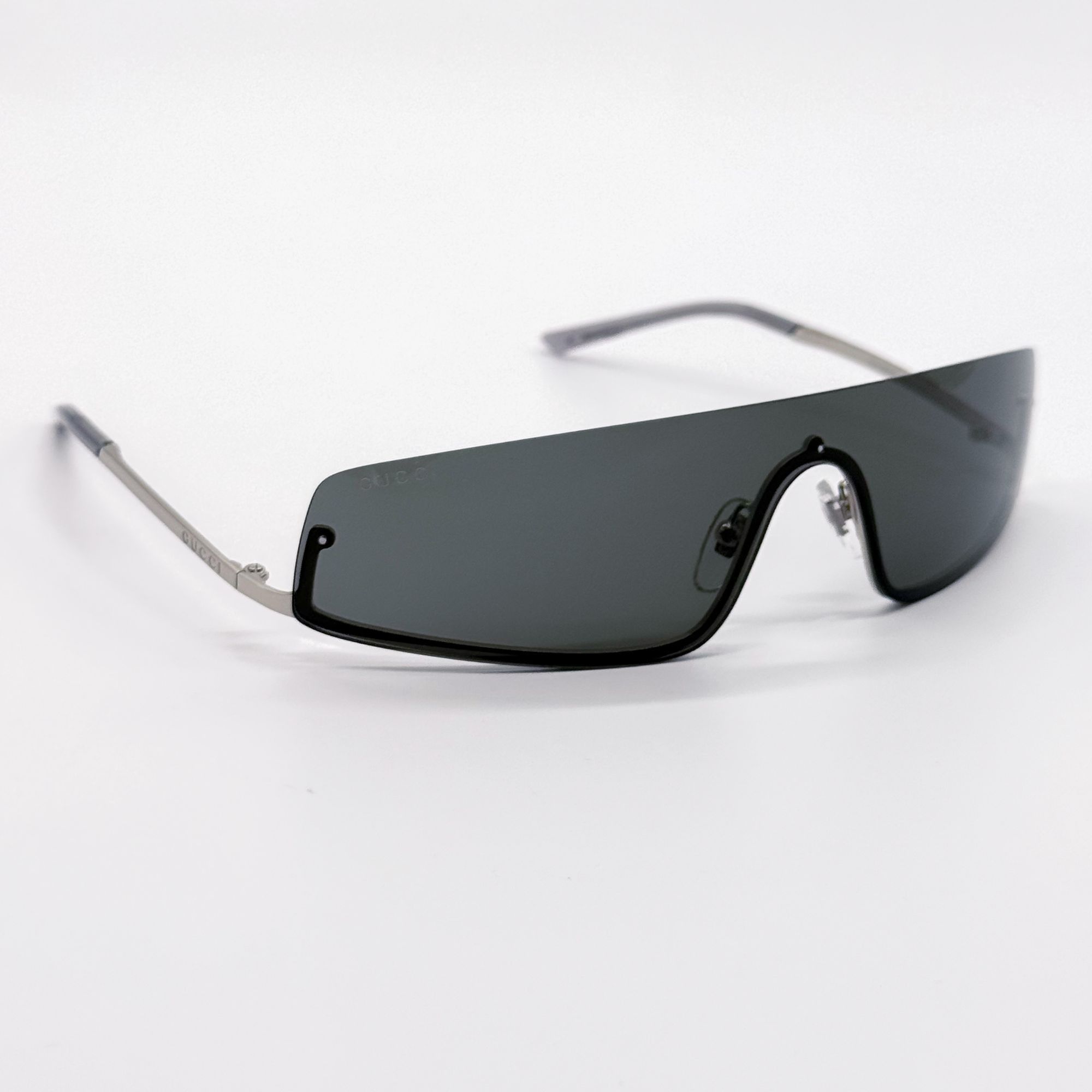 Gucci NEW GUCCI SUNGLASSES GG1561S 001 SILVER SHIELD UNISEX GUCCI Size ONE SIZE - 10 Thumbnail
