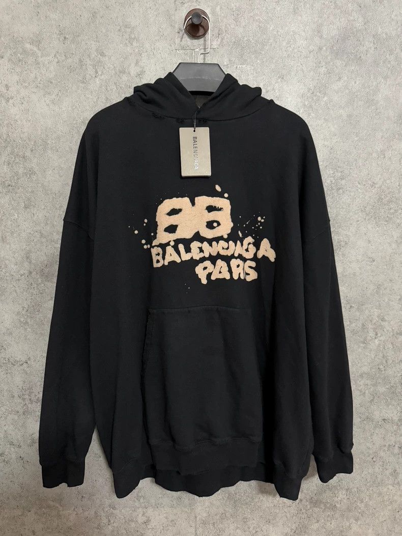 Balenciaga Balenciaga Graffiti Logo Hoodie Black XS Size US XS / EU 42 / 0 - 1 Thumbnail