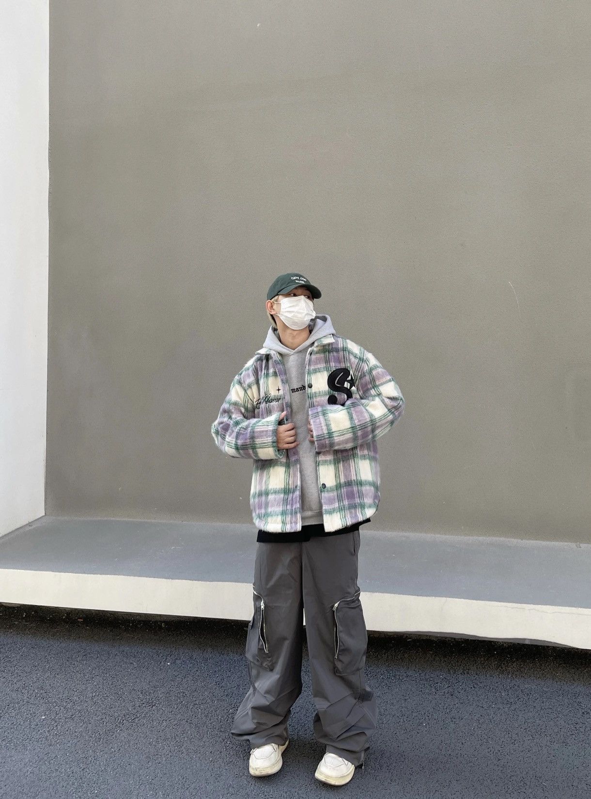 Japanese Brand Baggy Cargo Pants Straight Casual Harajuku Y2K Style Pockets Size US 34 / EU 50 - 11 Thumbnail