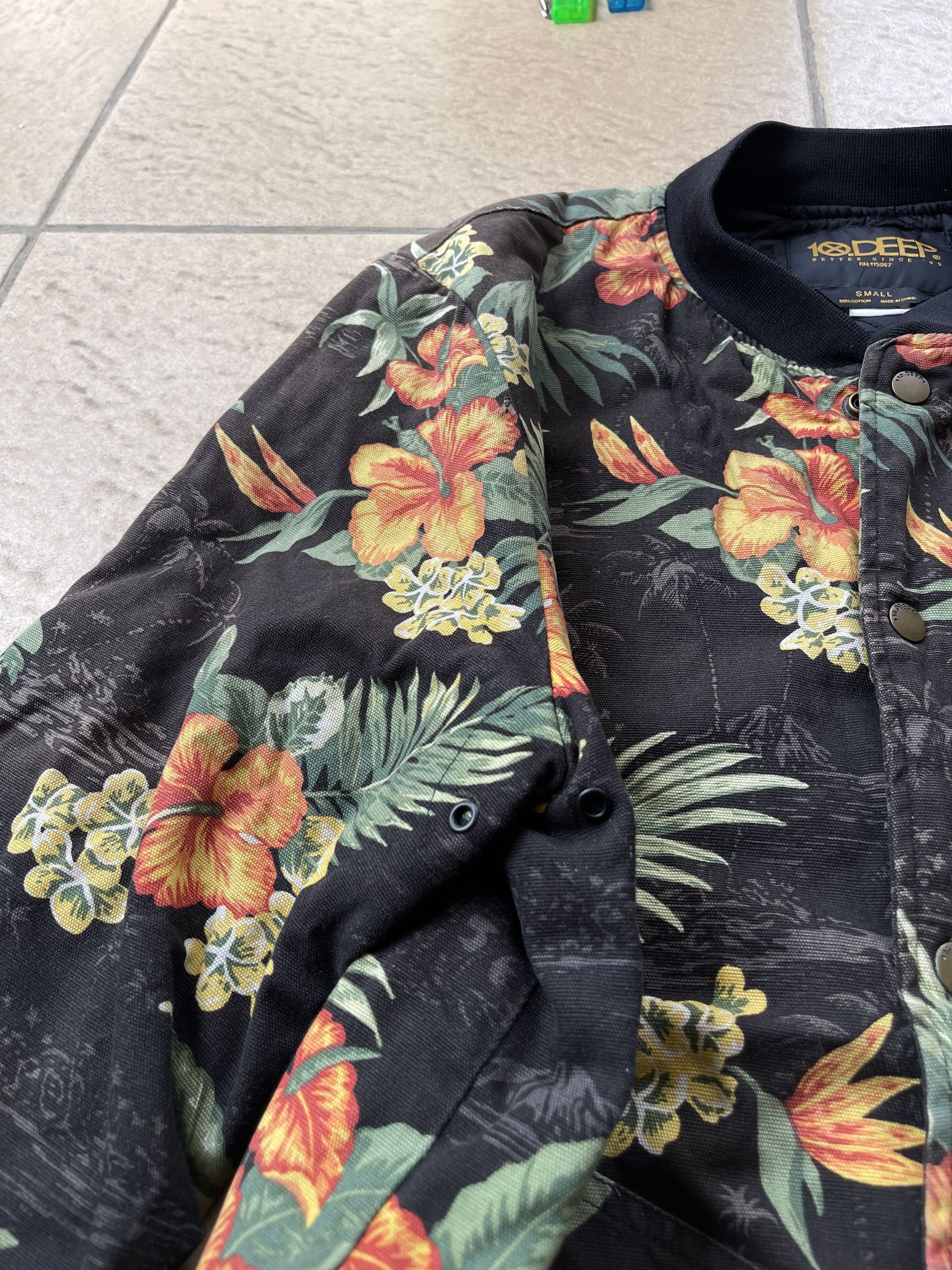 10 Deep Vintage 10.Deep Floral boomber jacket black tropical Hawaiia Size US S / EU 44-46 / 1 - 4 Thumbnail
