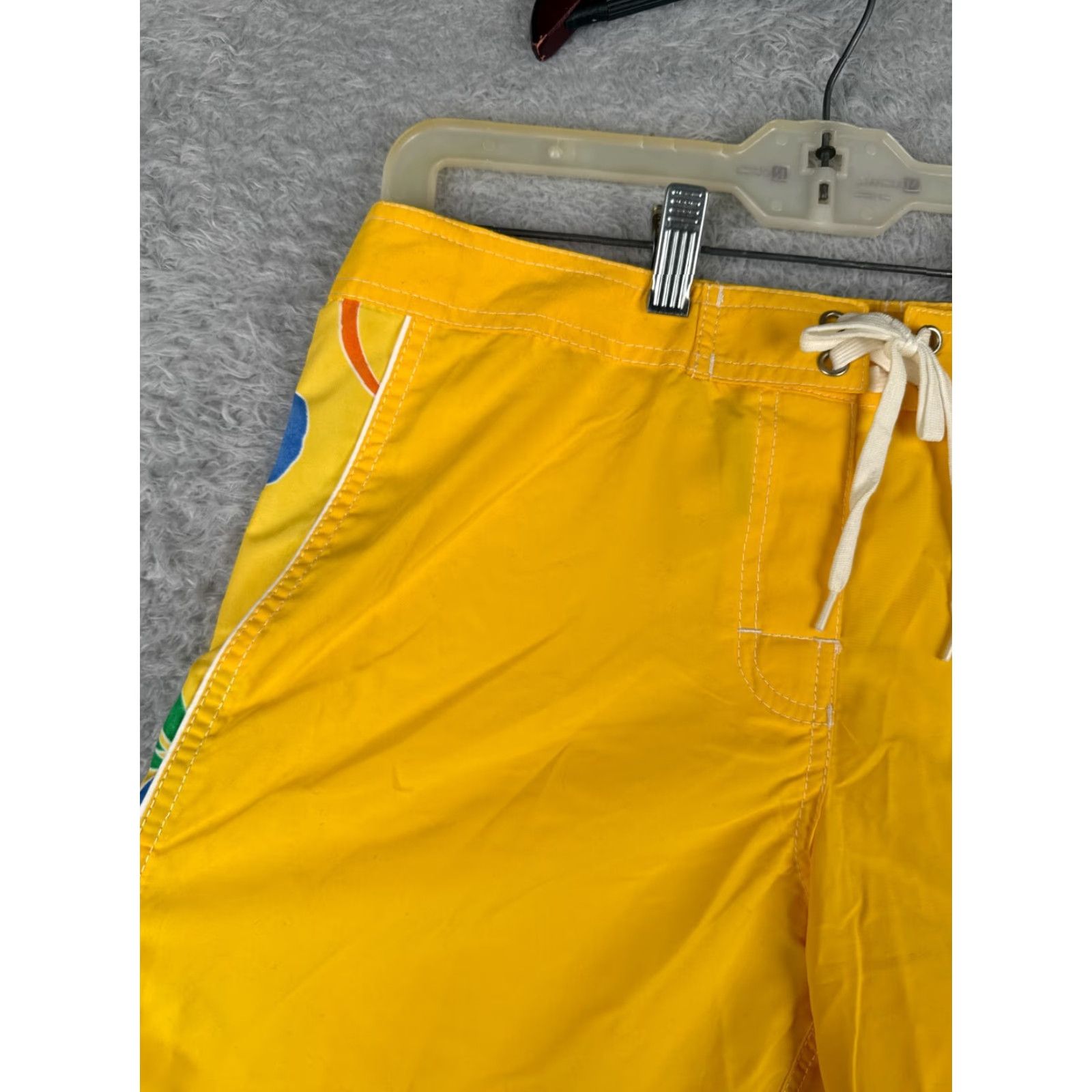Vintage Mysterioso Board Shorts Womens 8 Yellow Pattern Changing Chameleon Fabric Trunks Size 30" / US 8 / IT 44 - 4 Thumbnail