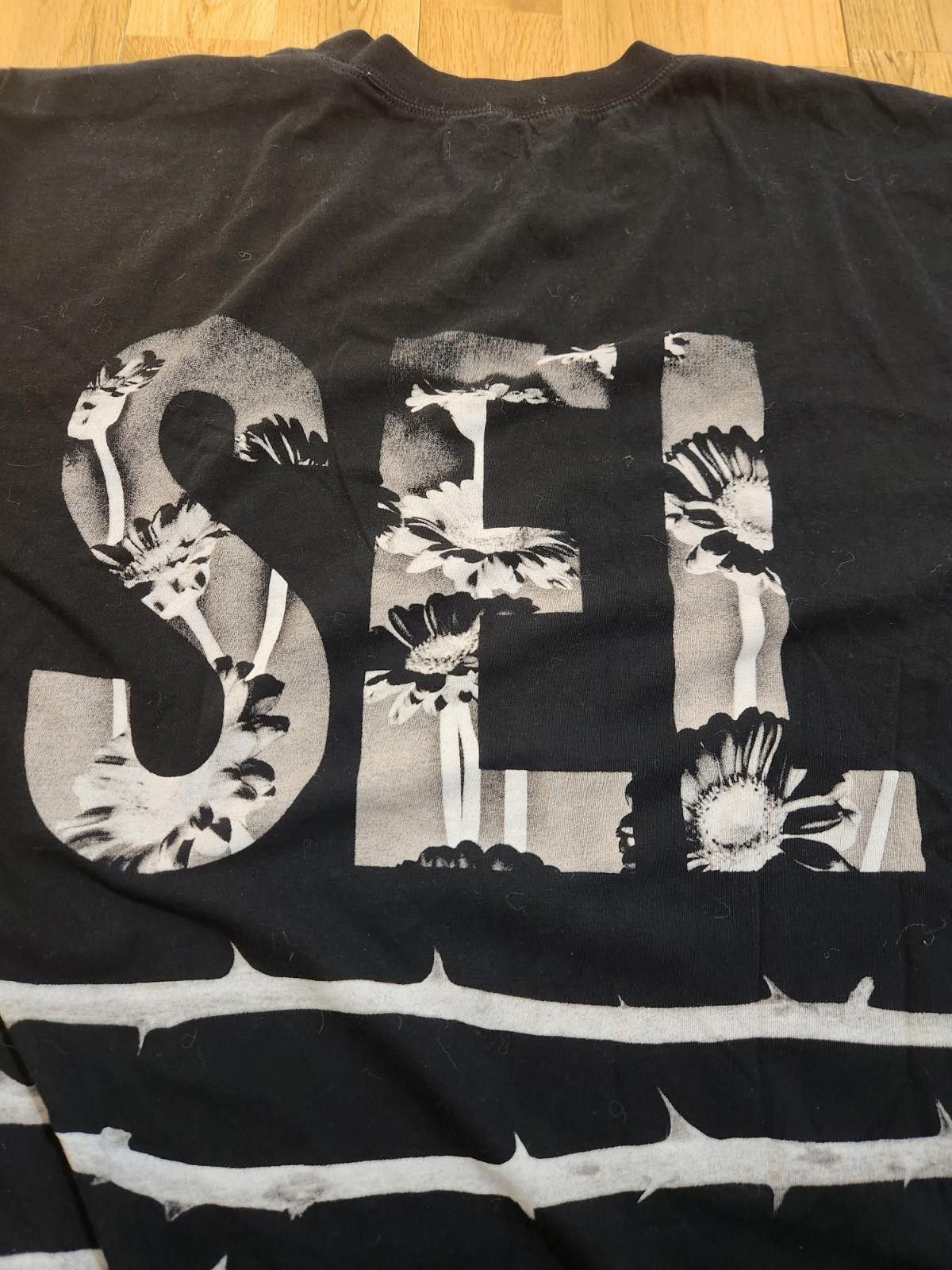 Diesel RARE Vintage Diesel Barbed Wire Wrap Around T-Shirt Men's L Size US L / EU 52-54 / 3 - 4 Thumbnail