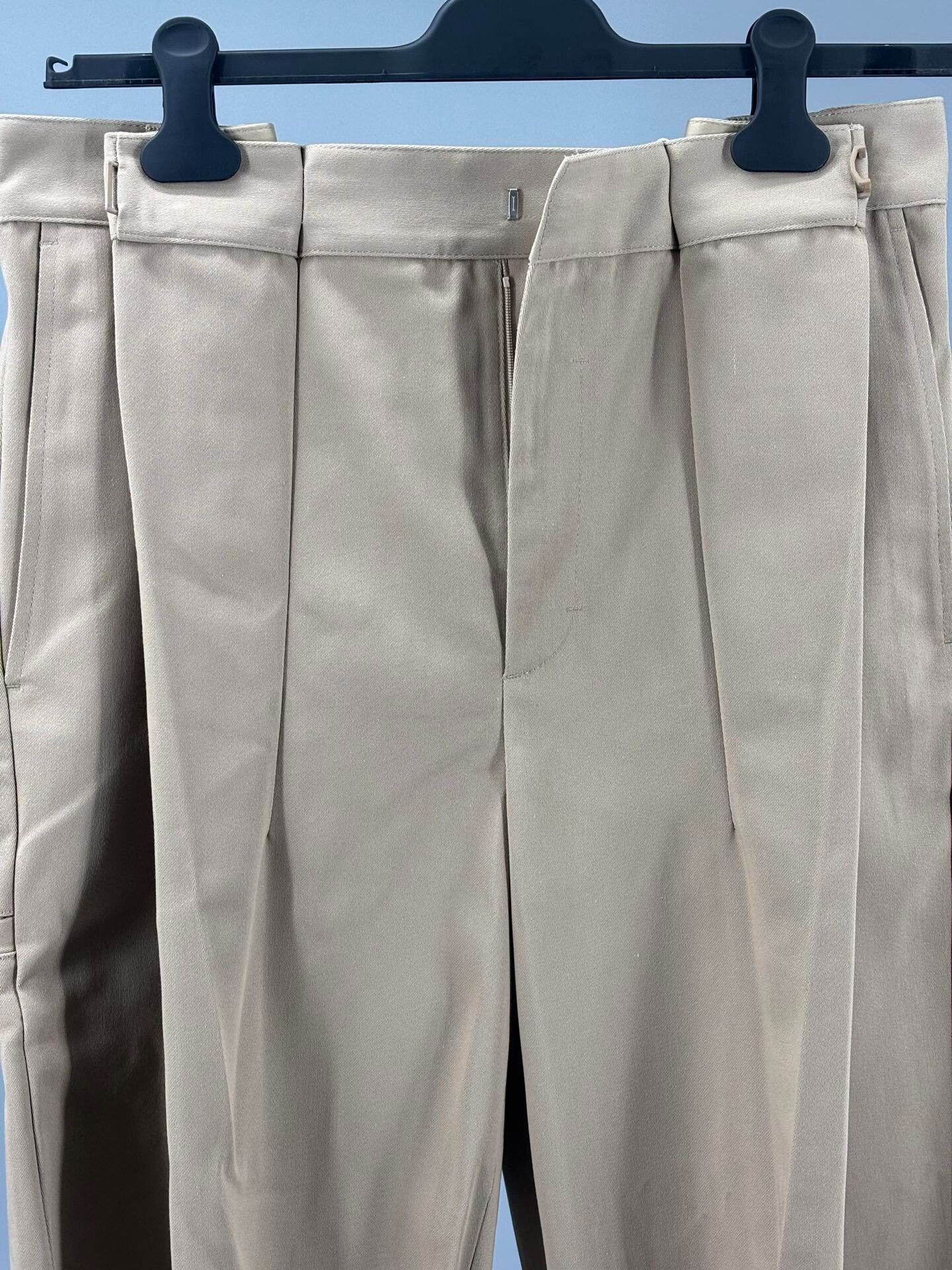 Givenchy Givenchy Men's Pleated Khaki Shorts Size US 30 / EU 46 - 3 Thumbnail