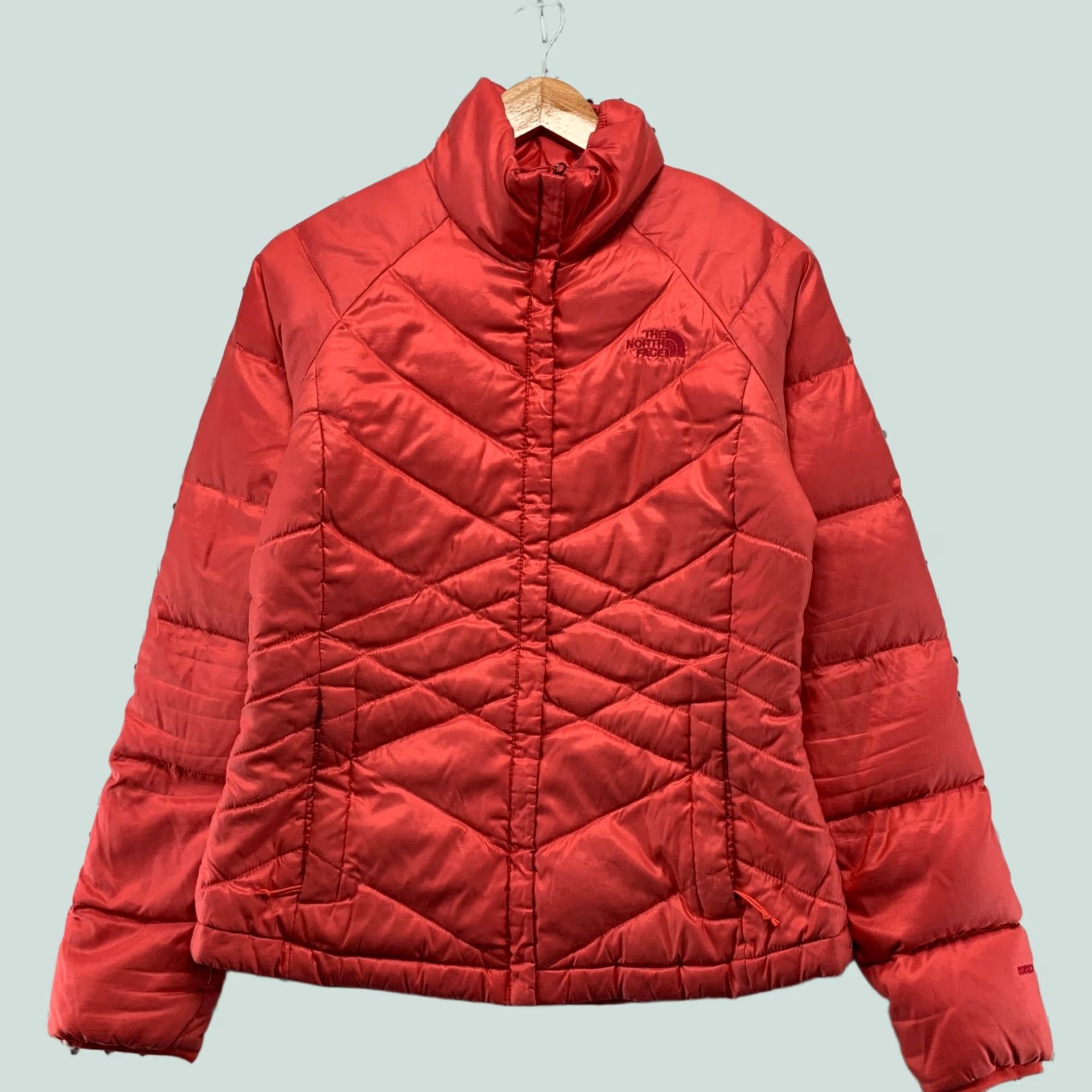 The North Face The North Face 550 Down Puffer Jacket Womens Small Red Quilted Winter Size S / US 4 / IT 40 - 1 Thumbnail