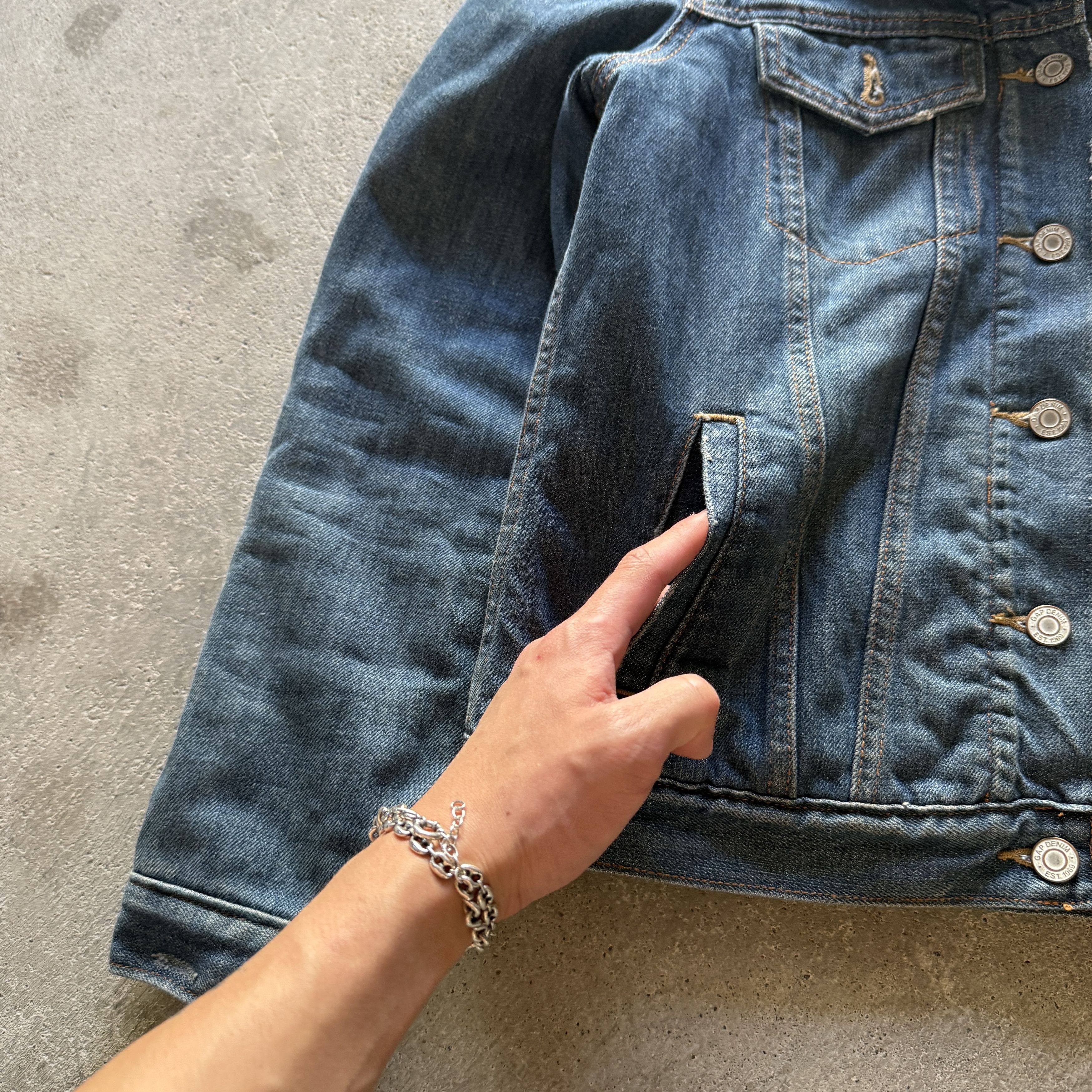 Gap vintage gap sherpa cropped faded denim jacket Size S / US 4 / IT 40 - 3 Thumbnail