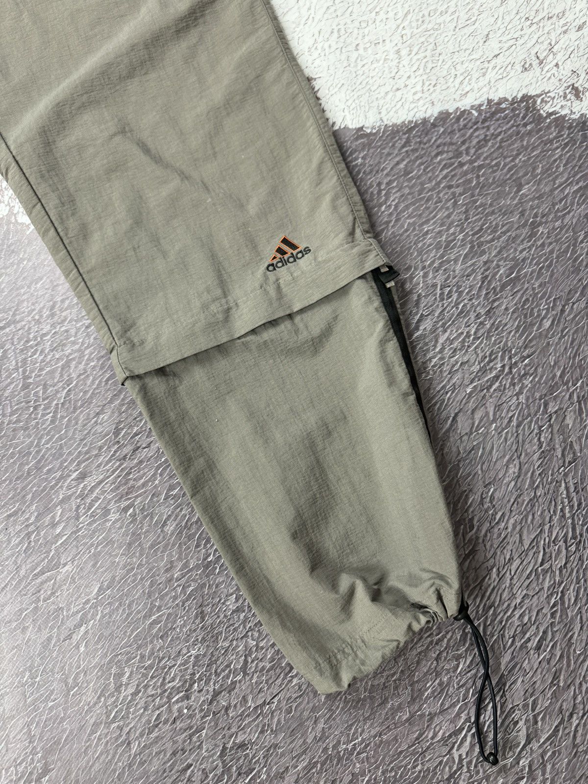 Adidas Adidas vntg y2k outdoor hiking 2 in 1 tightened track pants Size US 34 / EU 50 - 13 Thumbnail